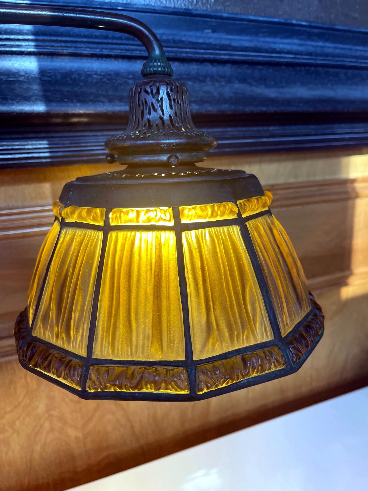 Rare lampe de table d'étude à double pli en lin Tiffany Studio en vente 2