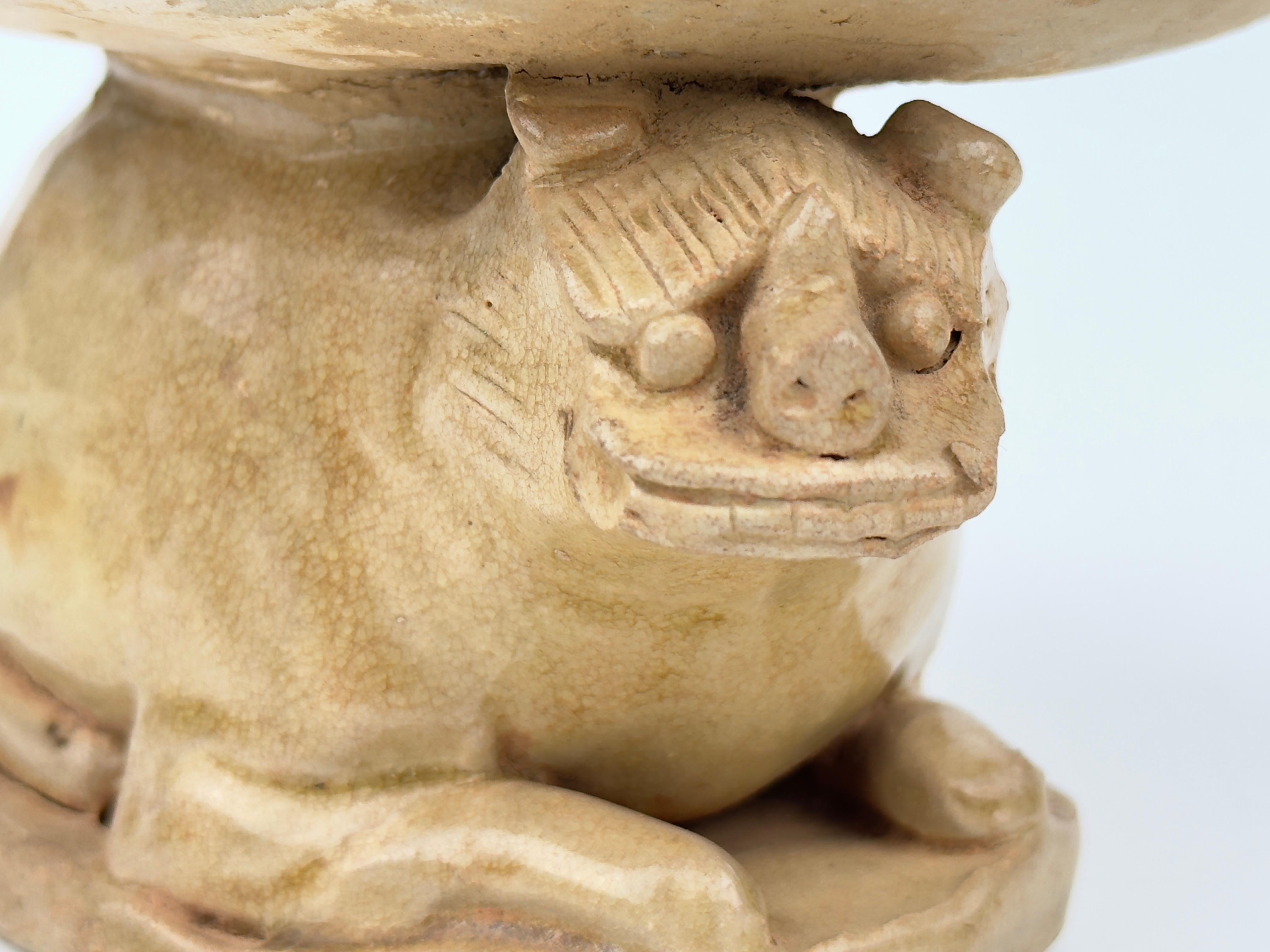 Rare Lion Figurine Pillow, Tang Dynasty(618-907) For Sale 3