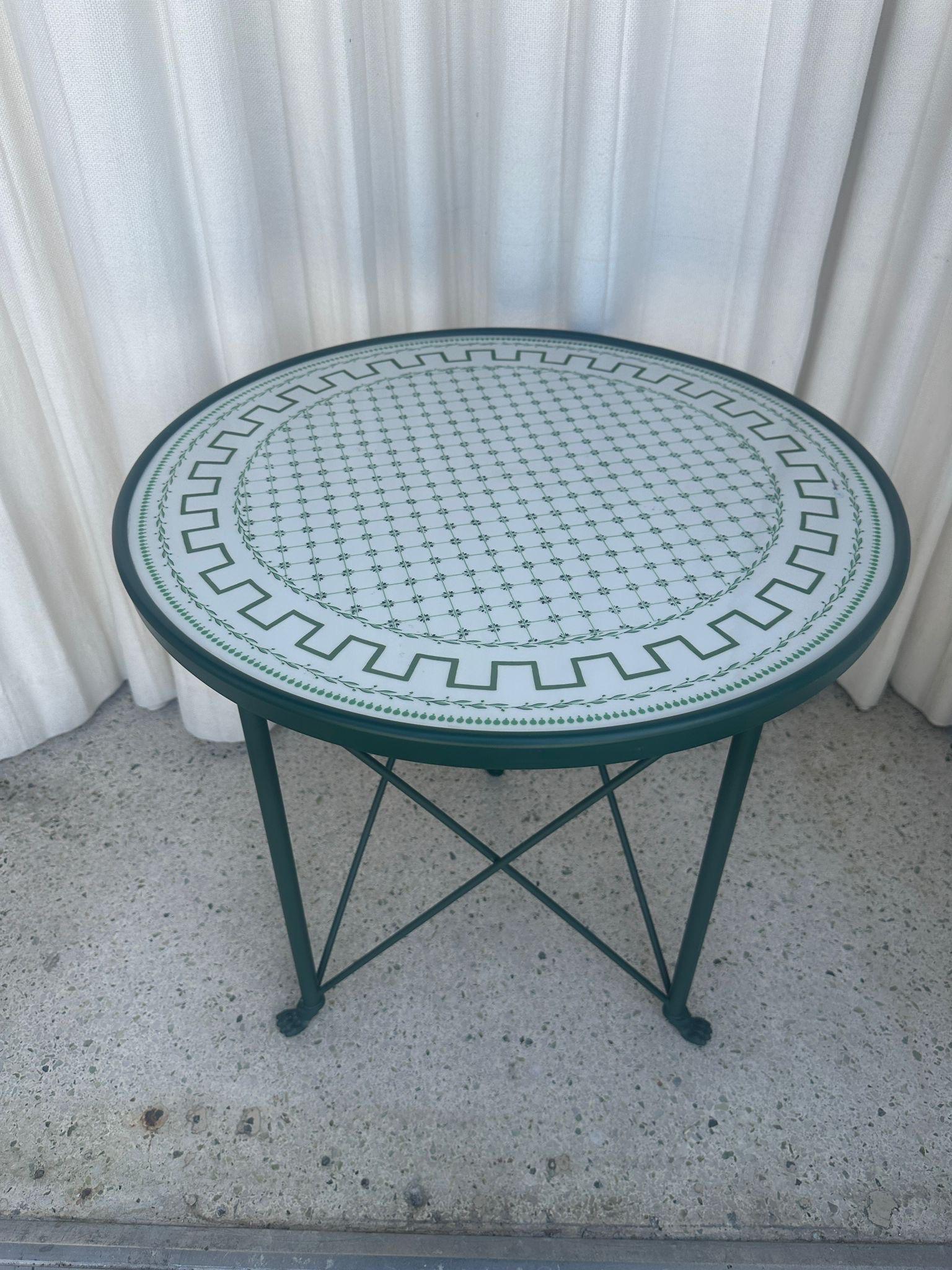 Rara Mesa Gueridón Pies de León con Tapa de Porcelana de Mangani (FIRMADA) en venta 3