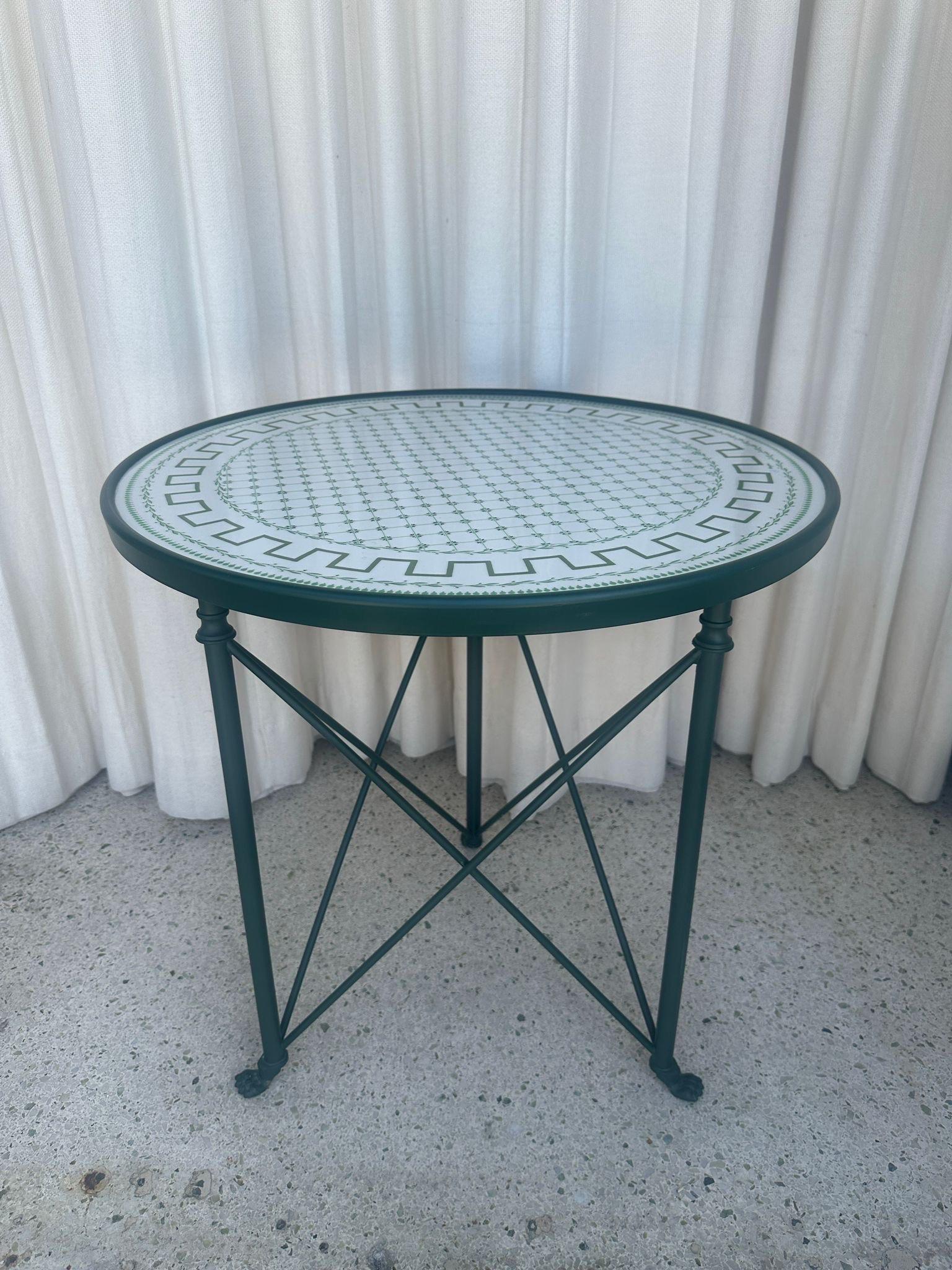 Rara Mesa Gueridón Pies de León con Tapa de Porcelana de Mangani (FIRMADA) en venta 4