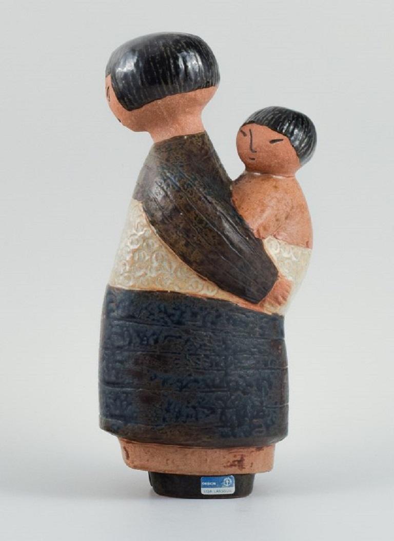 Suédois Rare figure de Lisa Larson en céramique émaillée. Mère et enfant japonaise. 1970. en vente