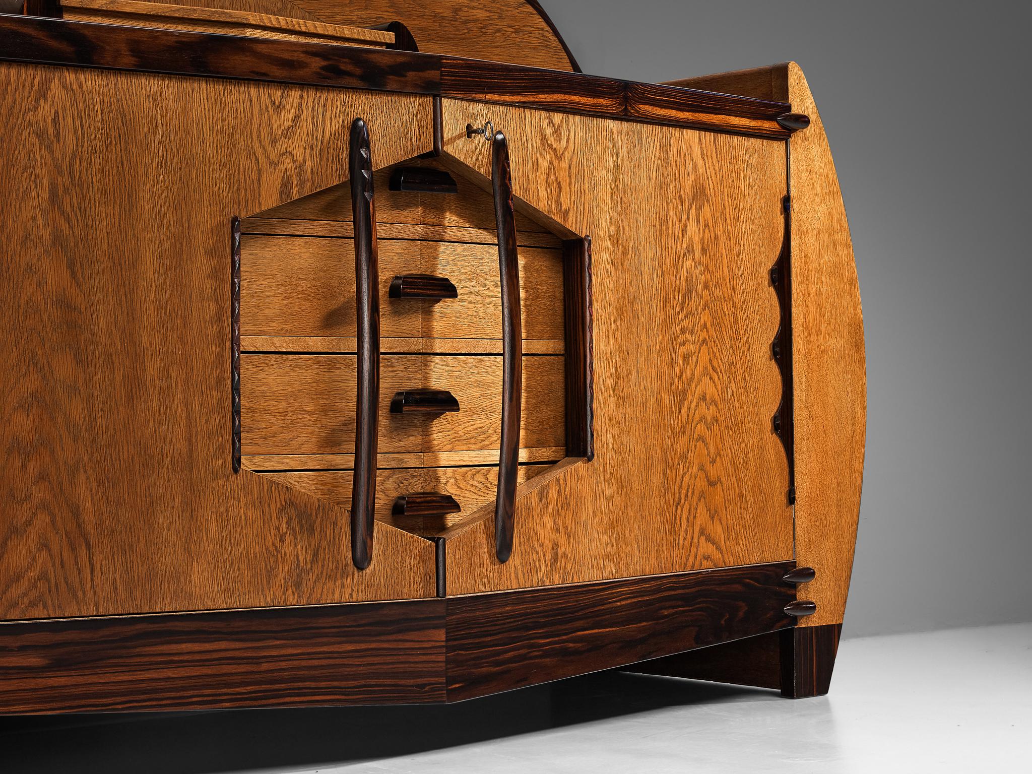 Début du 20ème siècle I.L.A. rare Verweij for Intima Sideboard en Oak Oak massif et Coromandel