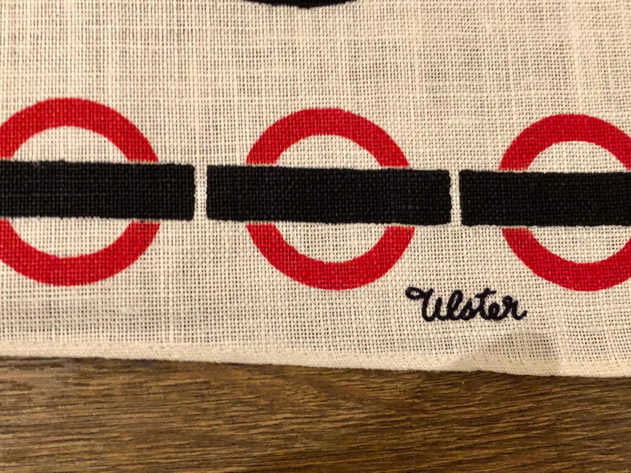 English Rare London Tourist Memorabilia Tea Linen Routemaster 100% Irish Linen For Sale