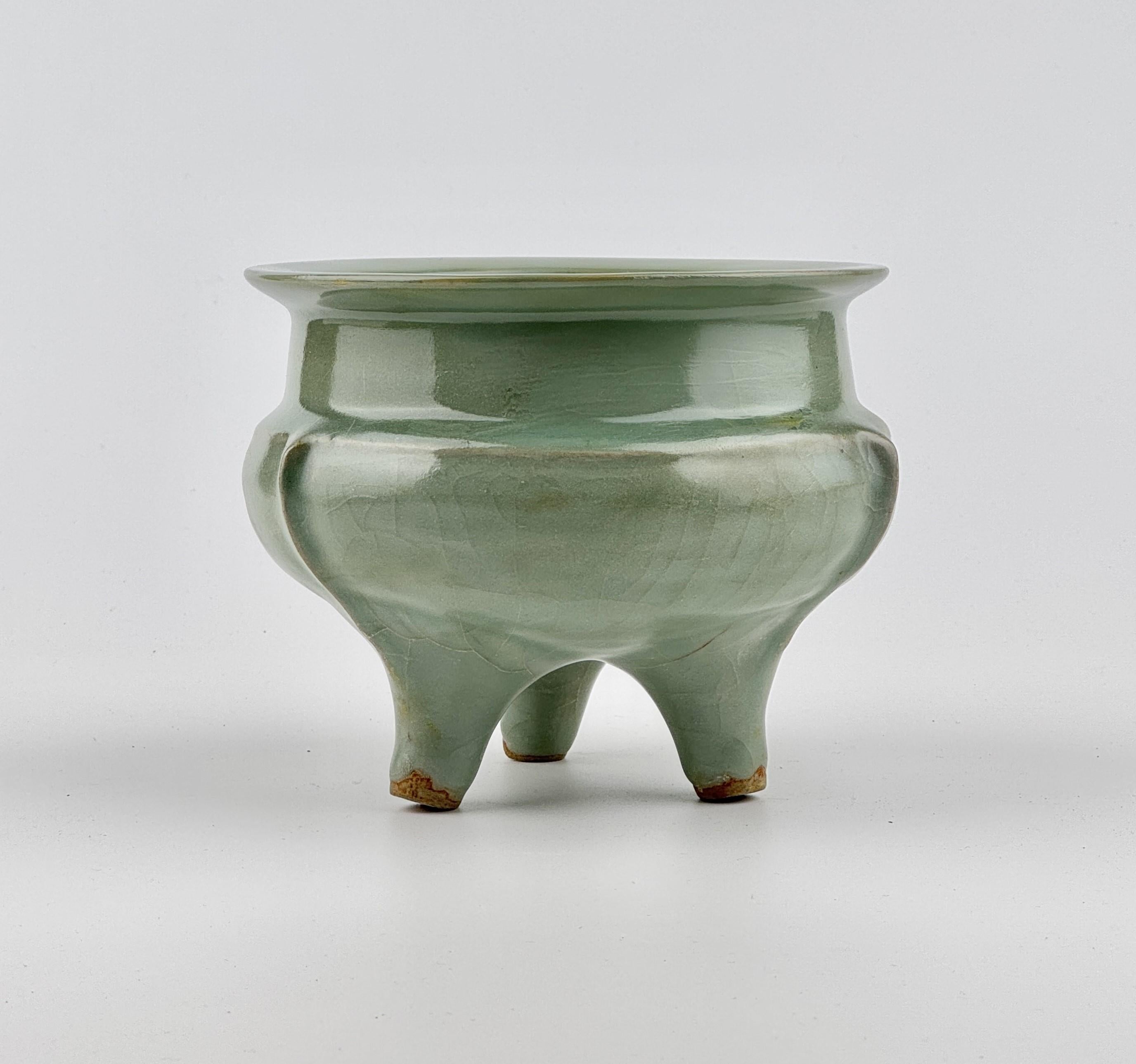 Rare Longquan Celadon Tripod Incense Burner, Song-Yuan Dynasty For Sale 6