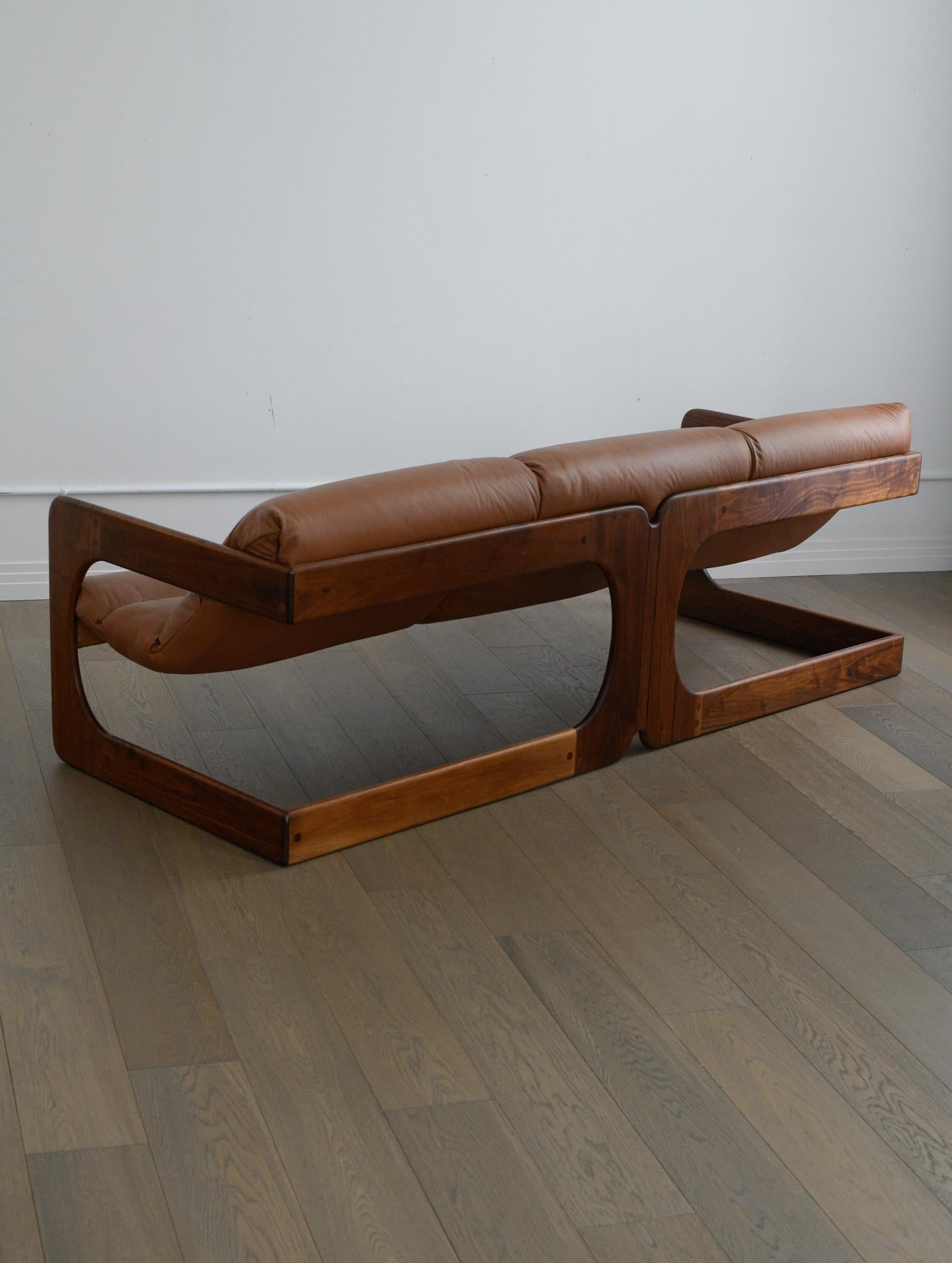 Mid-Century Modern Rare canapé à trois places Lou Hodges en vente