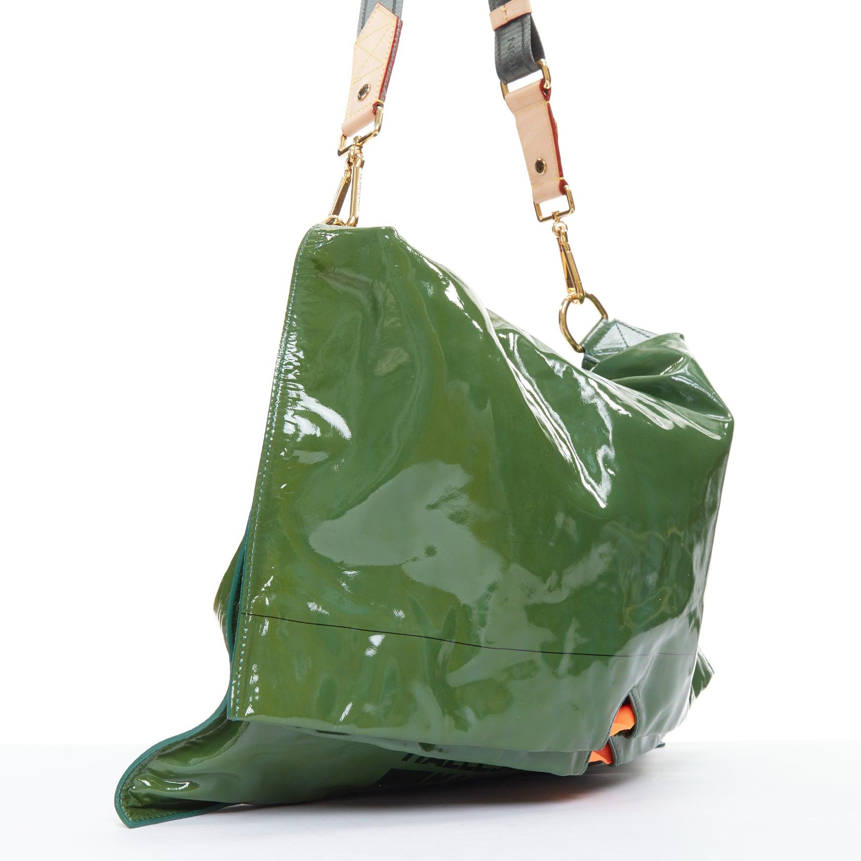 Gray rare LOUIS VUITTON 2010 Raindrop Besace green PVC crossbody bag