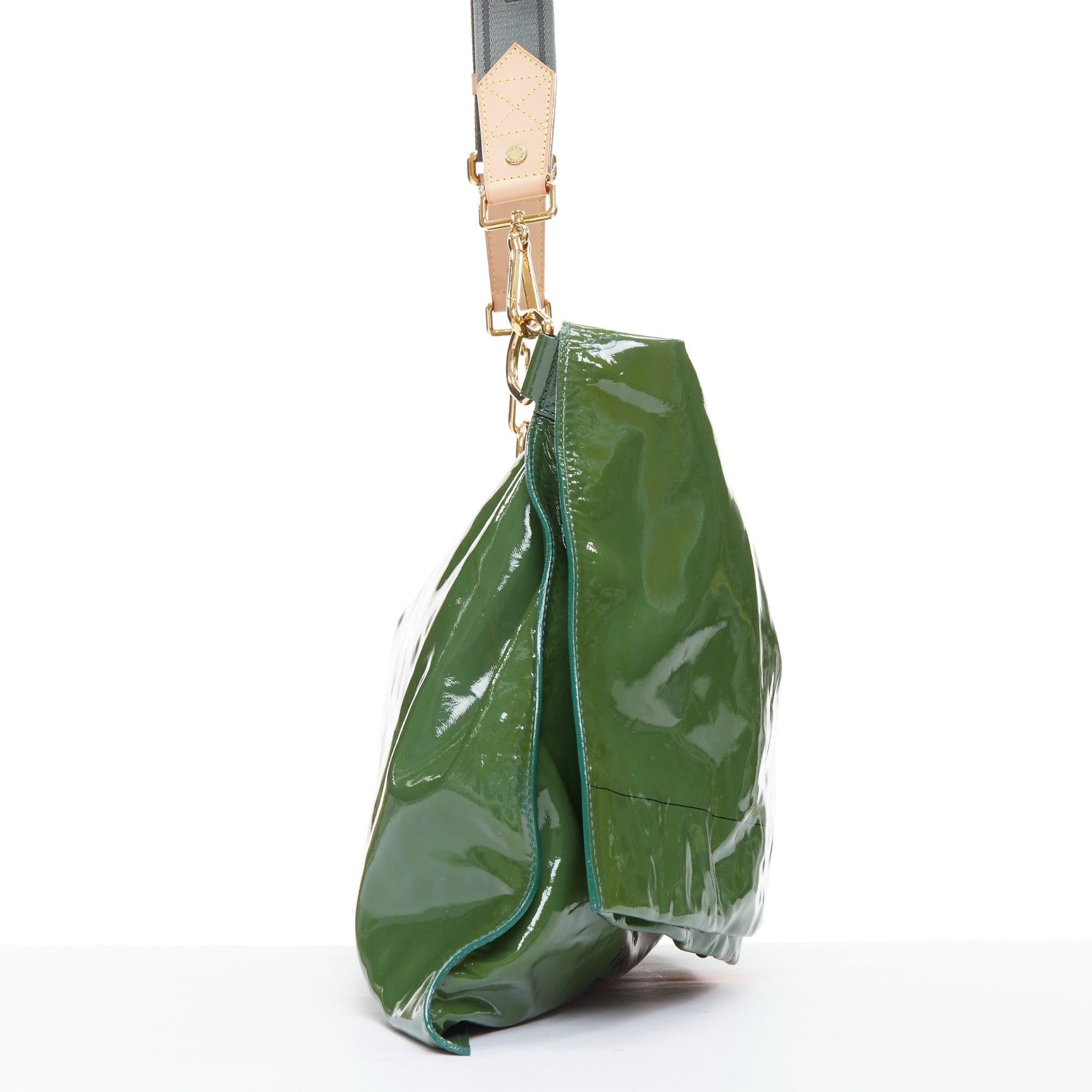 rare LOUIS VUITTON 2010 Raindrop Besace green PVC crossbody bag In Fair Condition In Hong Kong, NT