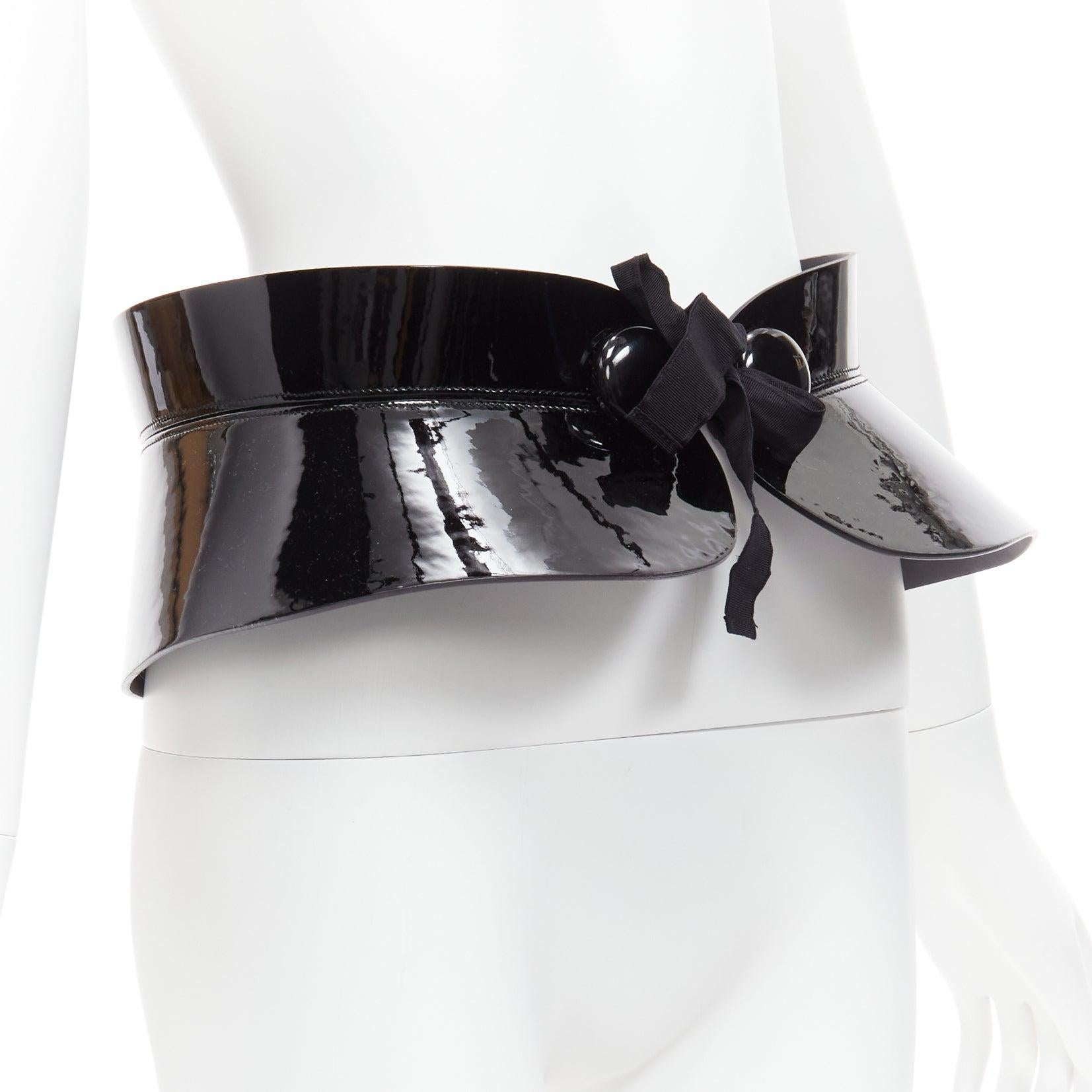 Black rare LOUIS VUITTON 2011 Runway Fetishes black patent peplum corset belt 85cm For Sale
