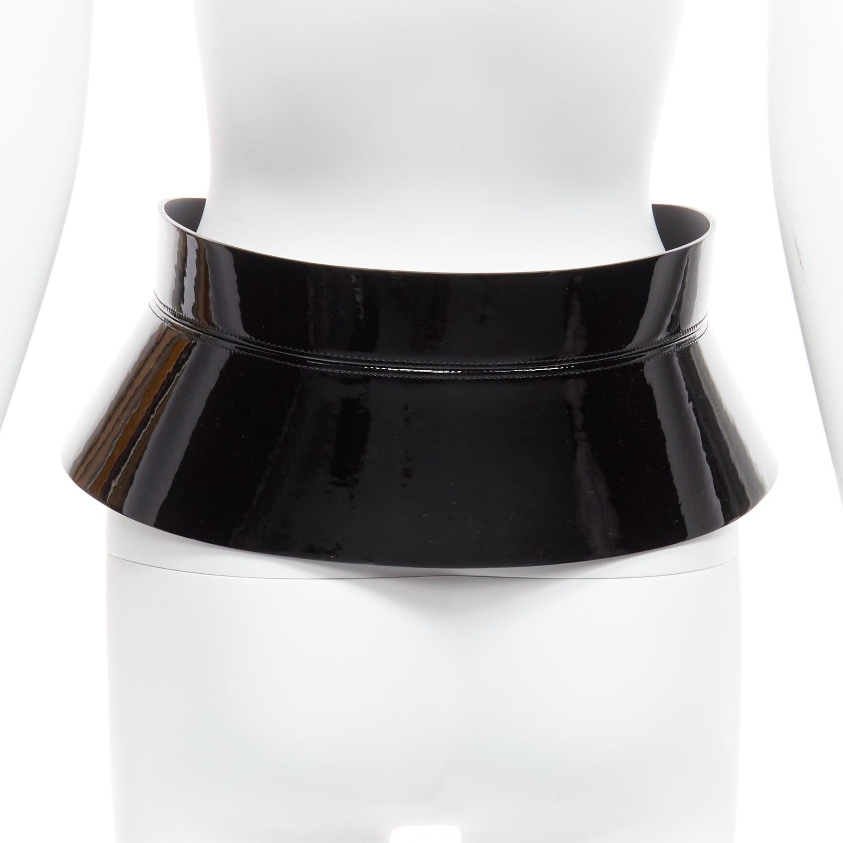 Women's rare LOUIS VUITTON 2011 Runway Fetishes black patent peplum corset belt 85cm For Sale