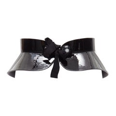 raro LOUIS VUITTON 2011 Pasarela Fetiches charol negro peplum cinturón corsé 85cm