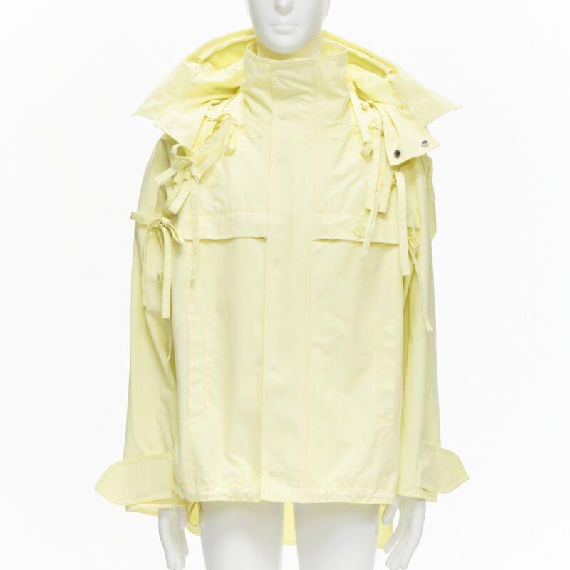 White rare LOUIS VUITTON 2020 Runway yellow detachable tie sleeves parka jacket FR46 S For Sale