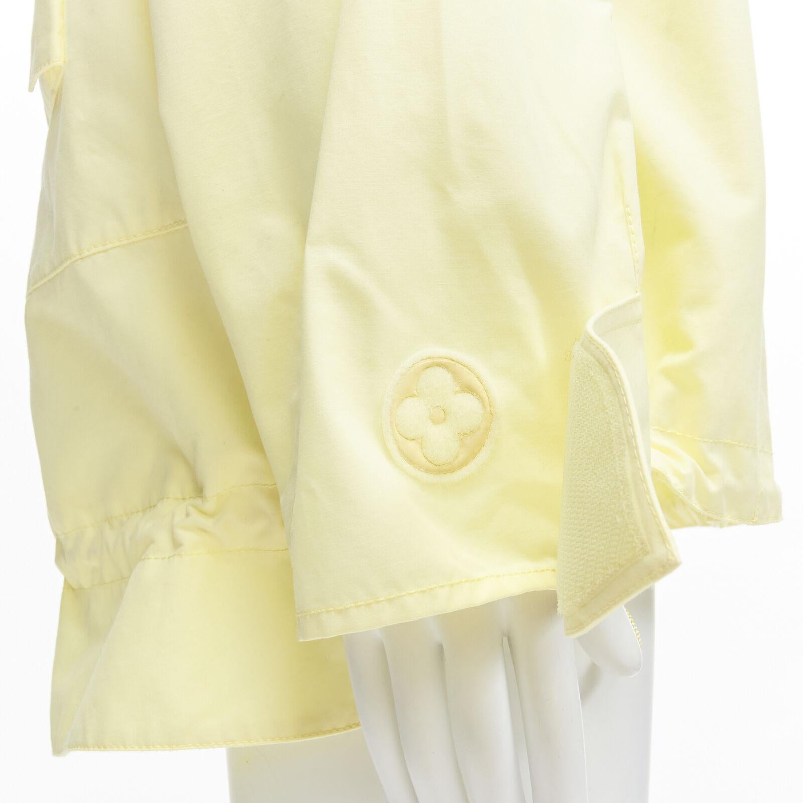 rare LOUIS VUITTON 2020 Runway yellow detachable tie sleeves parka jacket FR46 S For Sale 2