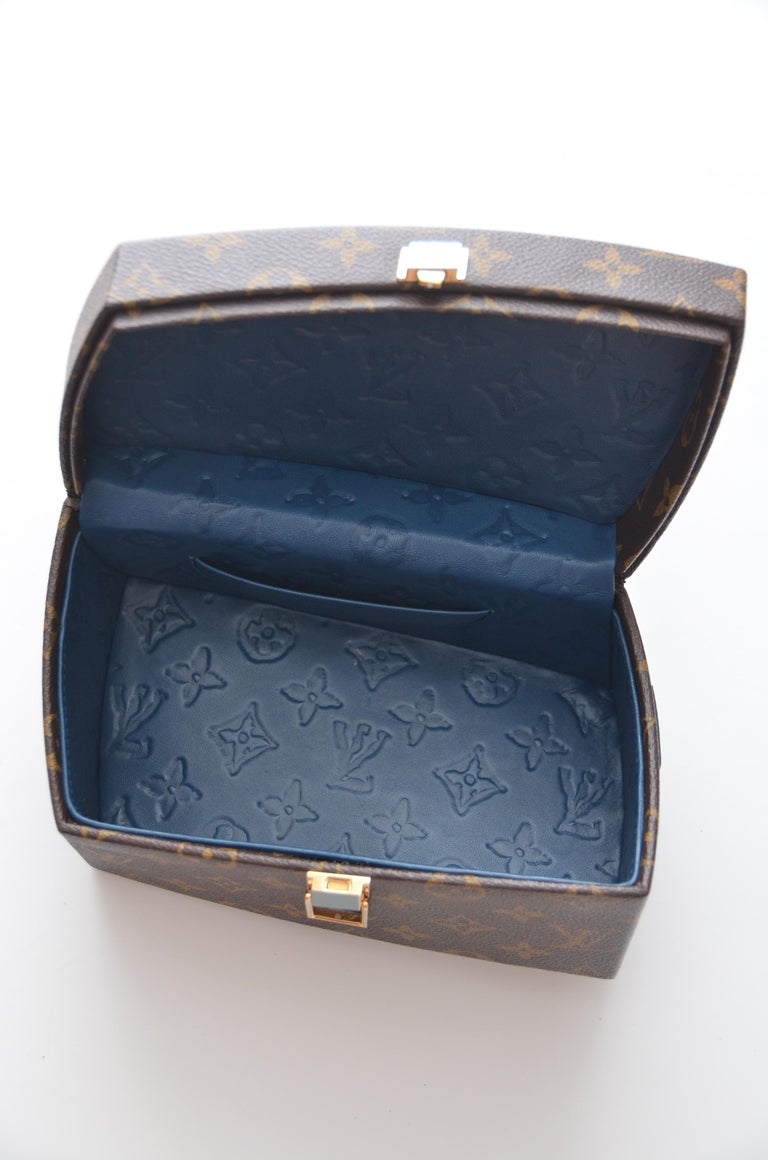 Rare Louis Vuitton. A Frank Gehry Iconoclast Twisted Box Limited Edition  MINT at 1stDibs