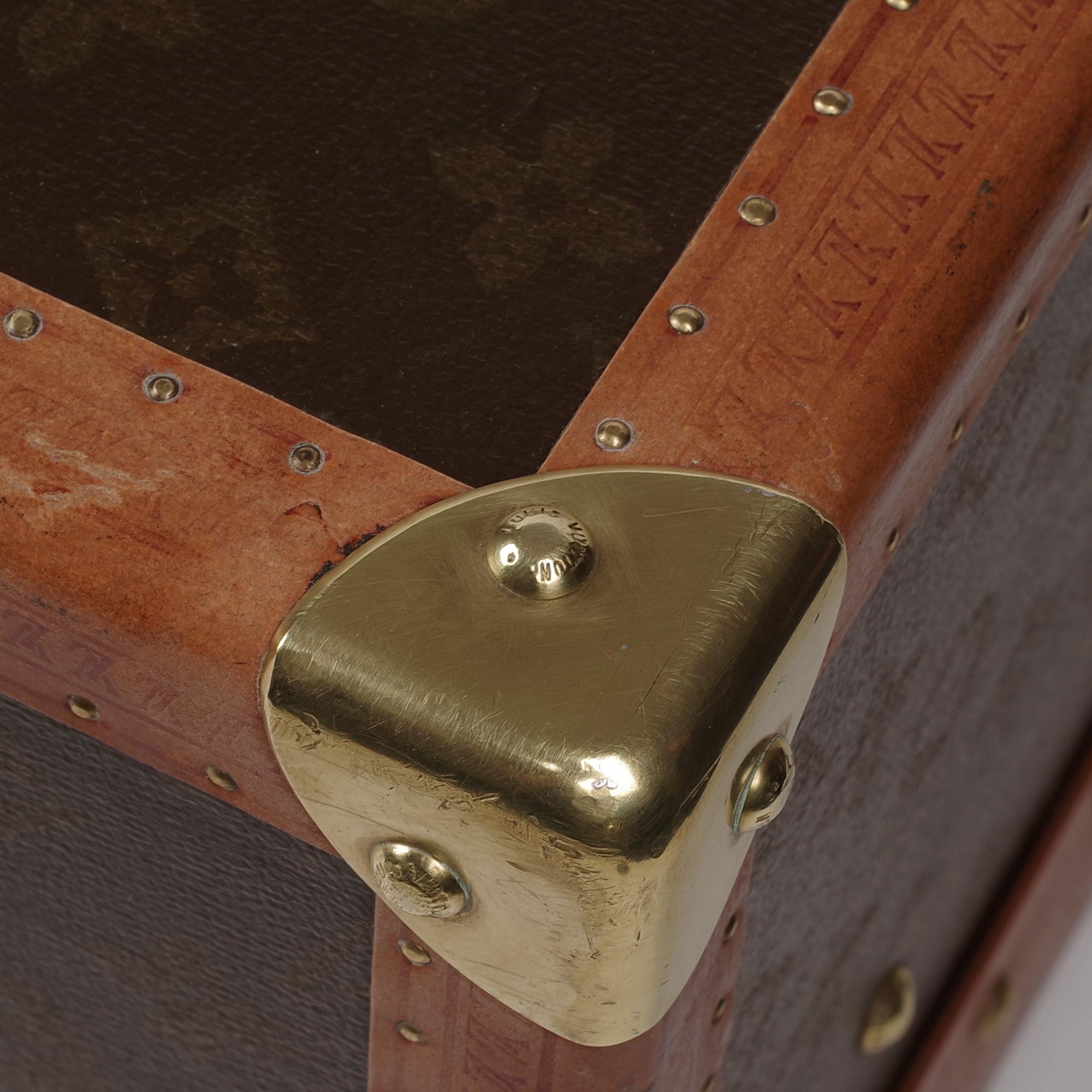 Rare Louis Vuitton Alzer 60cm Suitcase in brown monogram canvas In Good Condition In Paris, IDF
