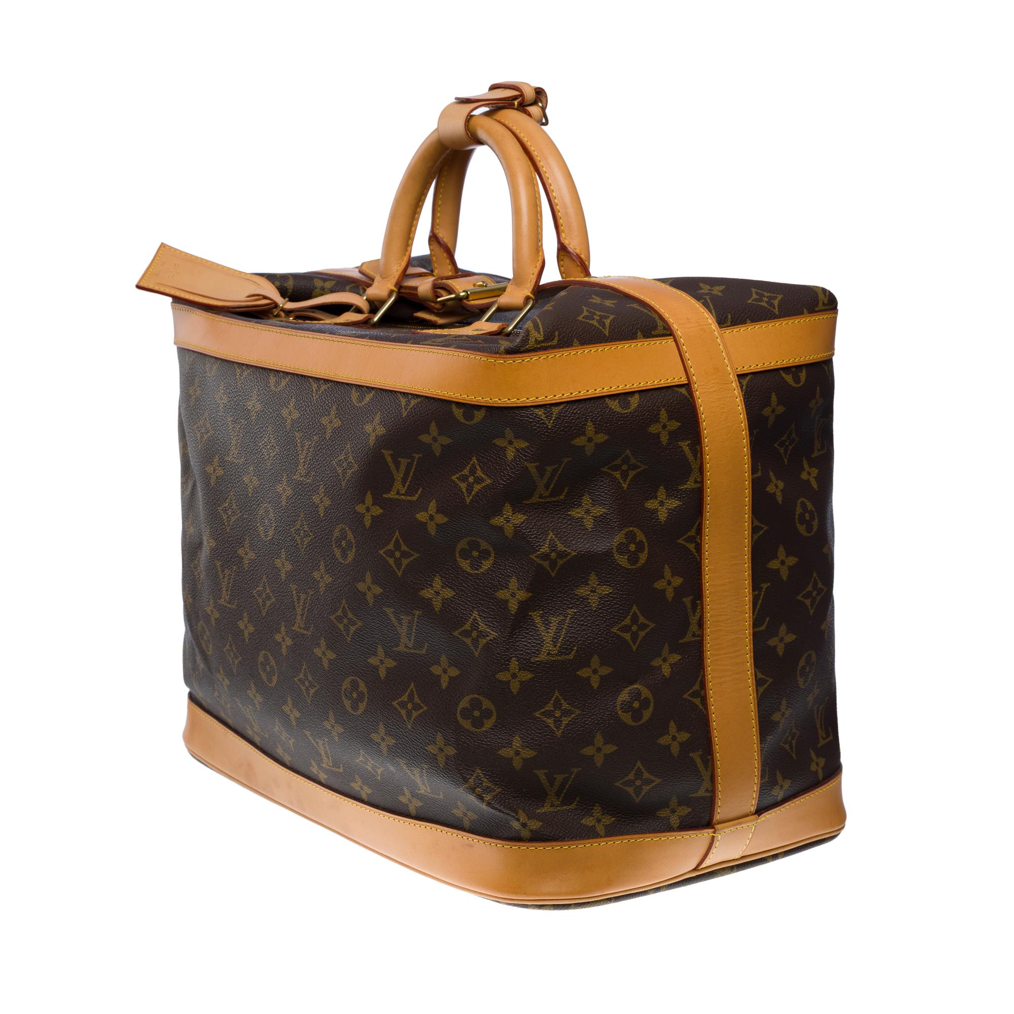 Women's or Men's Rare Louis Vuitton Cruiser Travel bag in brown Monogram canvas, gold hardware
