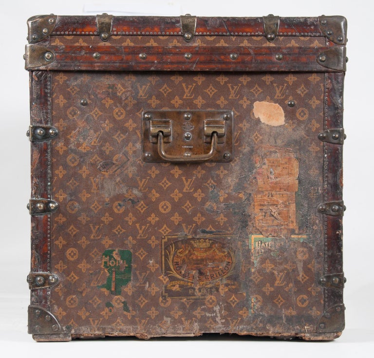 Louis Vuitton Expandable Suitcase, circa 1908 For Sale at 1stDibs
