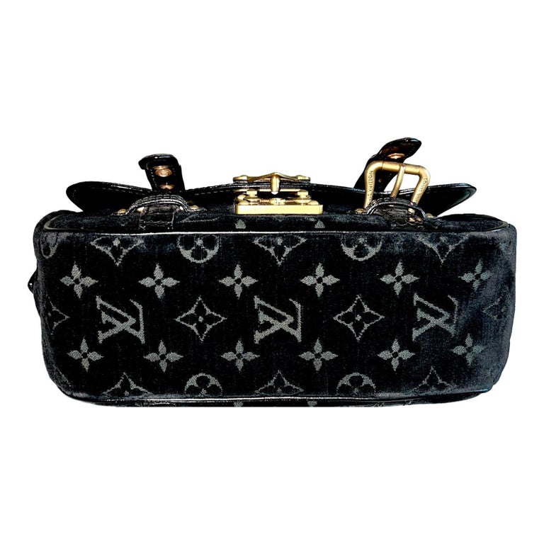 RARE Louis Vuitton Exotic Velvet and Alligator Skin LV Monogram Logo  Evening Bag For Sale at 1stDibs