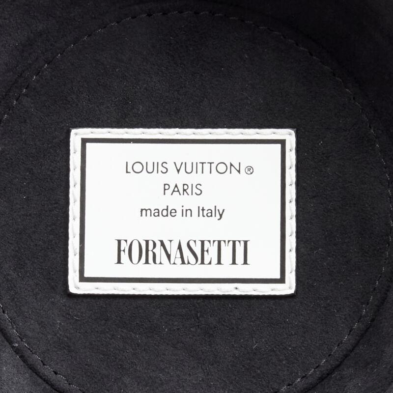 rare LOUIS VUITTON FORNASETTI 2021 Cannes Vase Architettura 3D crossbody bag For Sale 6