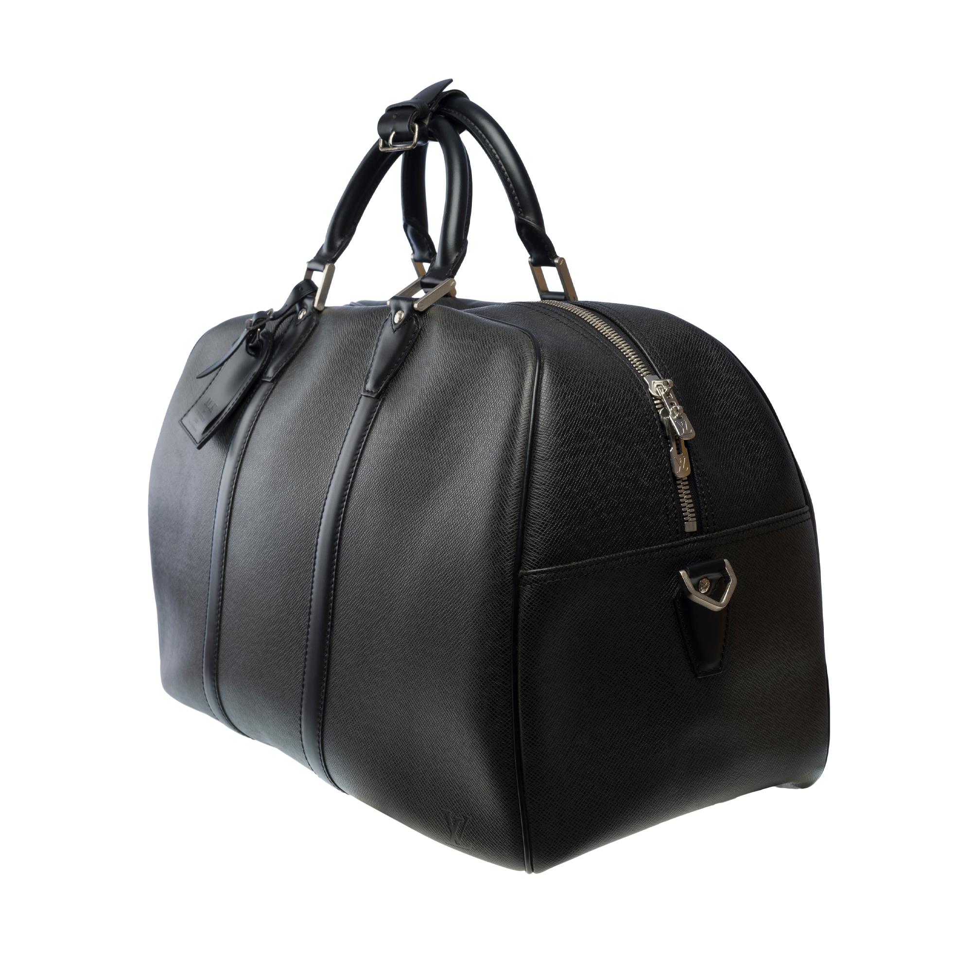 Women's or Men's Rare Louis Vuitton Kendall 50 strap Travel bag in Grey Taïga leather , SHW