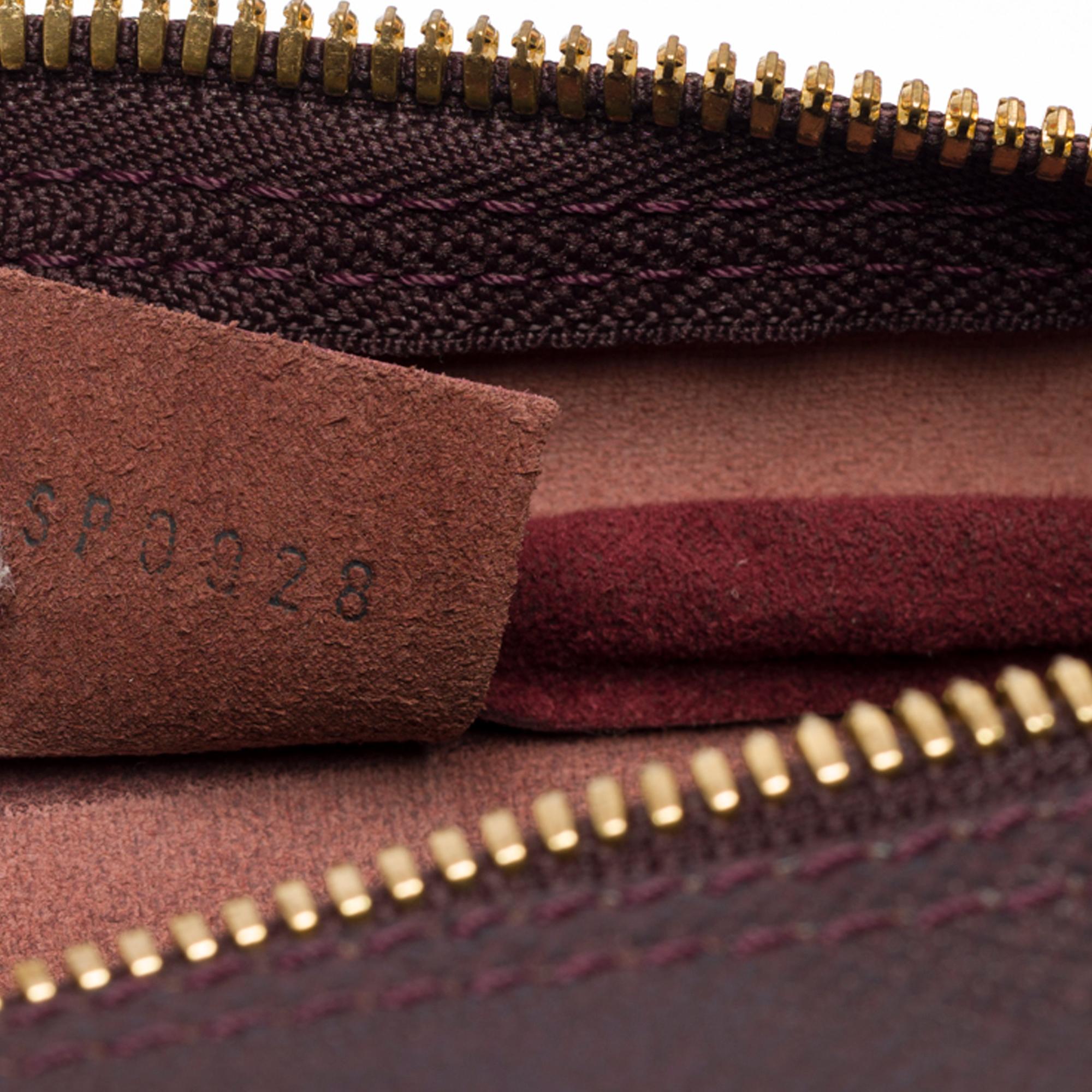 Women's or Men's Rare Louis Vuitton Kendall strap Travel bag in Burgundy Taïga leather , GHW