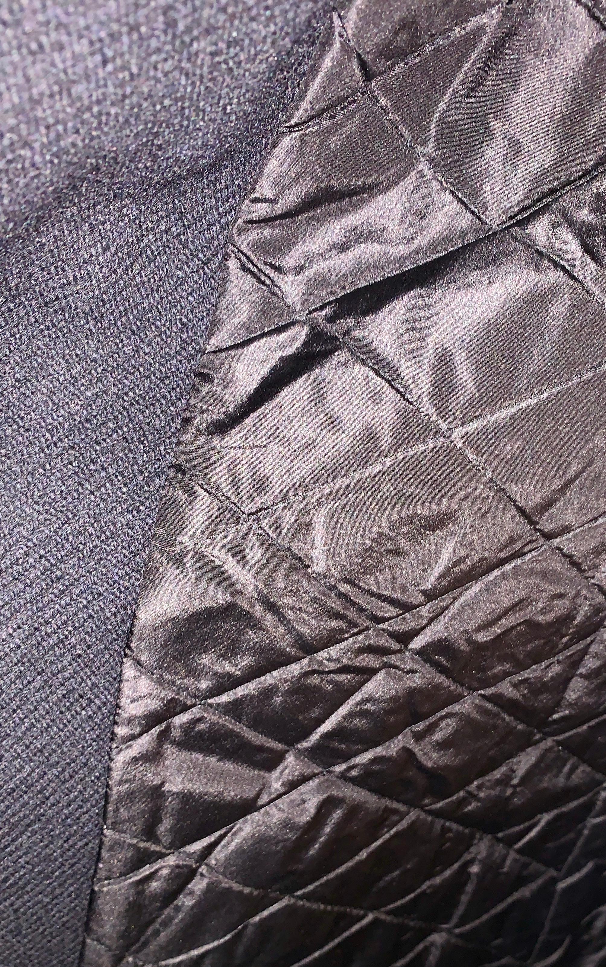 Louis Vuitton Paris Mink Collar Ladies Black Wool Coat Size 38 US Size 6 For Sale 5