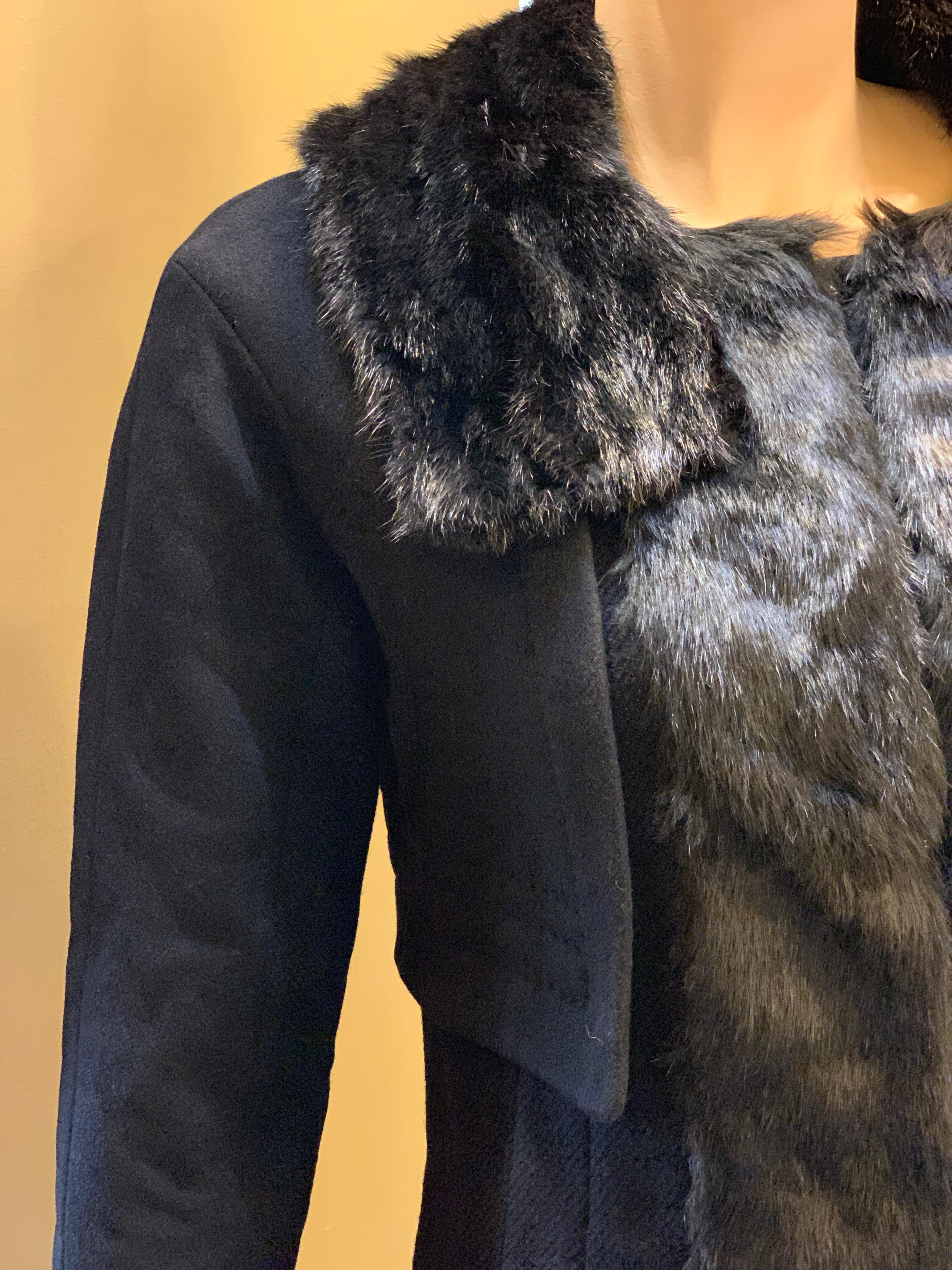 Louis Vuitton Paris Manteau en laine noir à col en vison pour femmes Taille 38 US Taille 6 en vente 3