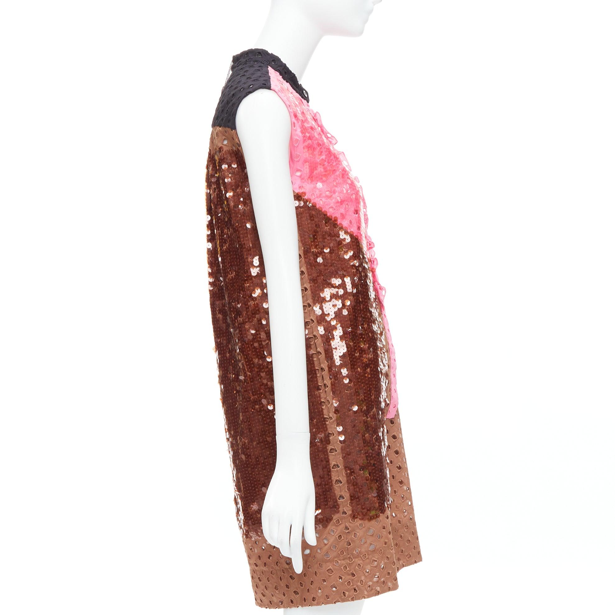raro LOUIS VUITTON rosa marrón colorblock lentejuelas bordado vestido anglais FR34 en Nuevo estado para la venta en Hong Kong, NT