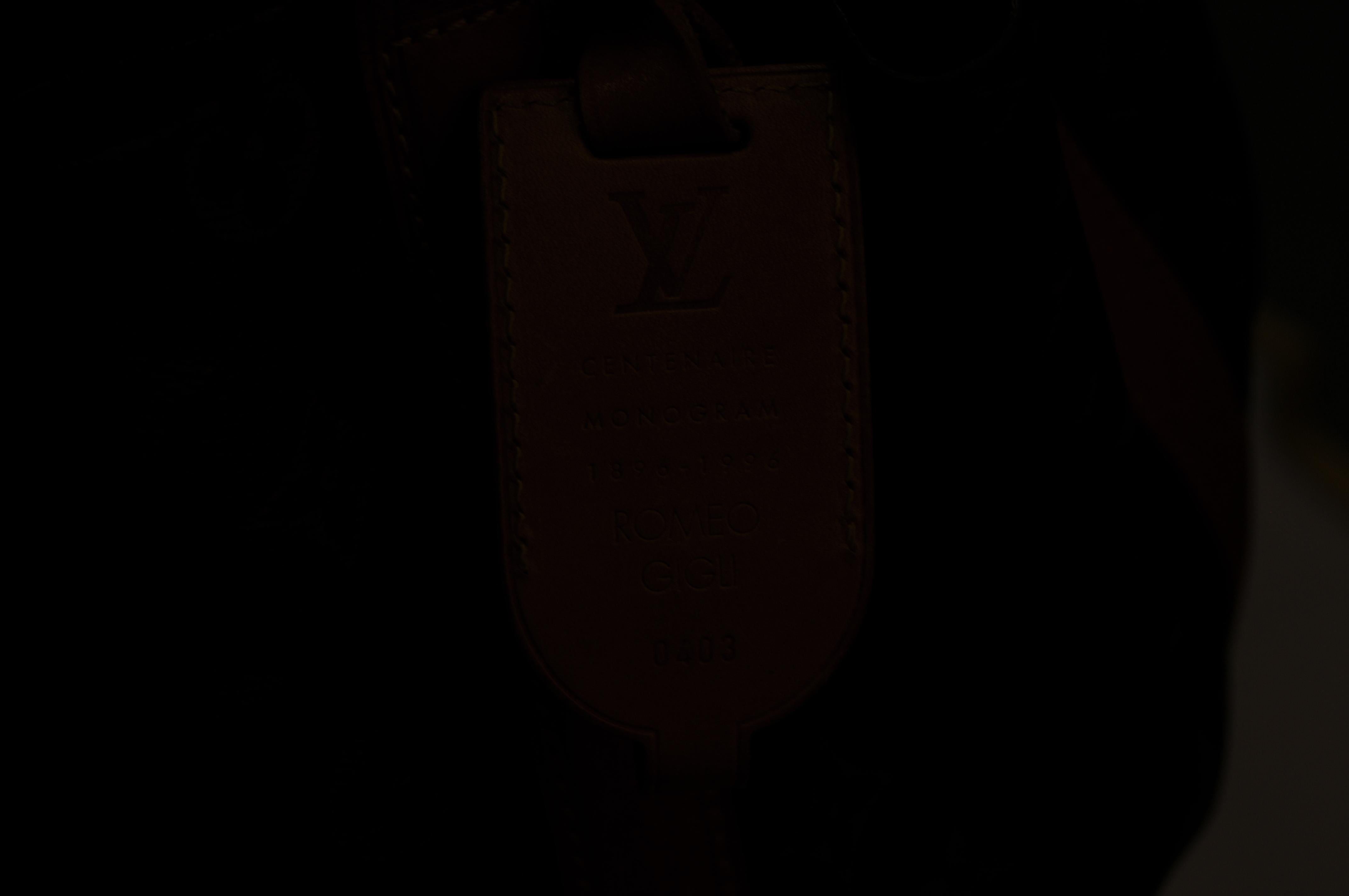 Seltene Louis Vuitton Romeo Gigli Fußballtasche  im Zustand „Gut“ im Angebot in 10707, DE