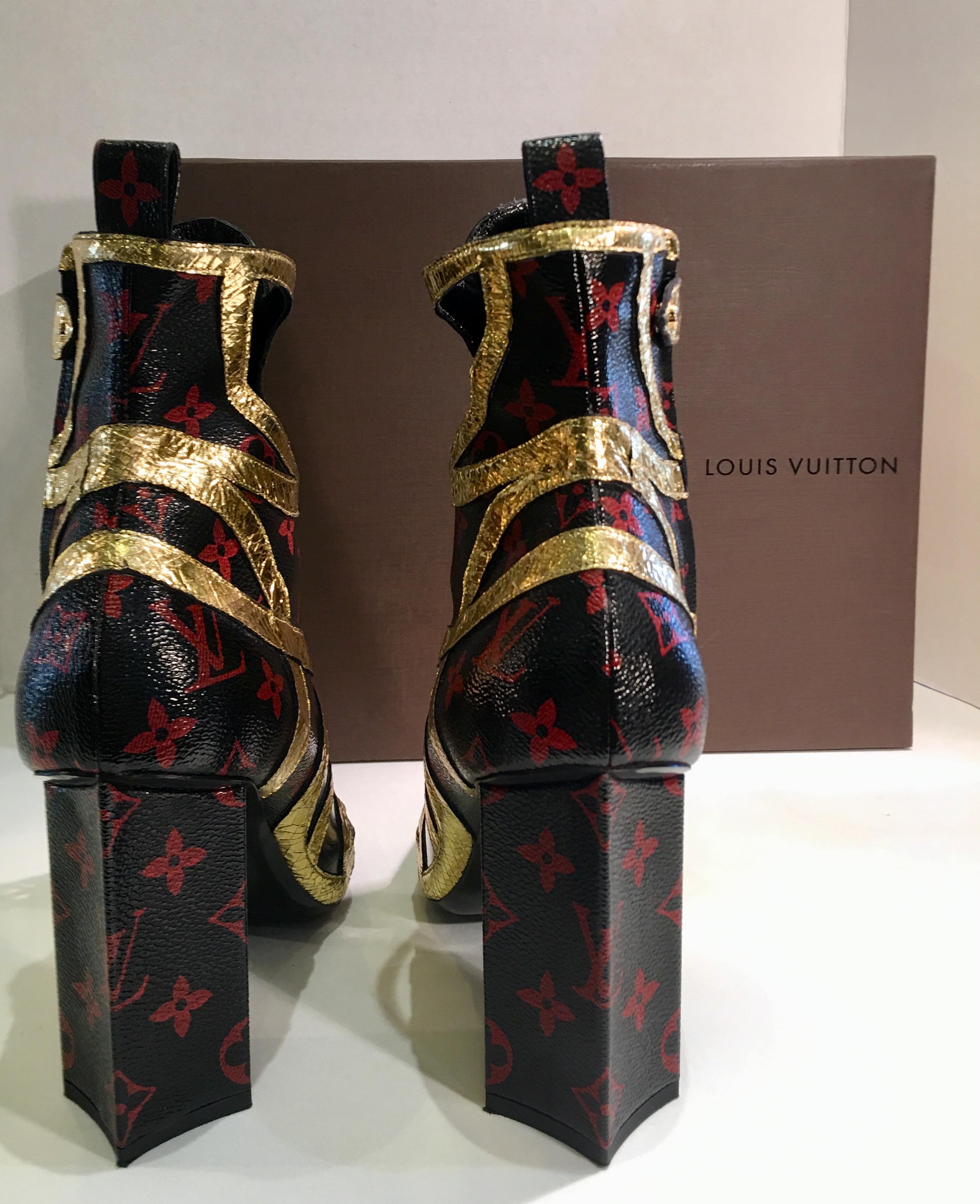 Rare Louis Vuitton Runway Infrarouge Queen of Hearts Ankle Boots Size 41 2