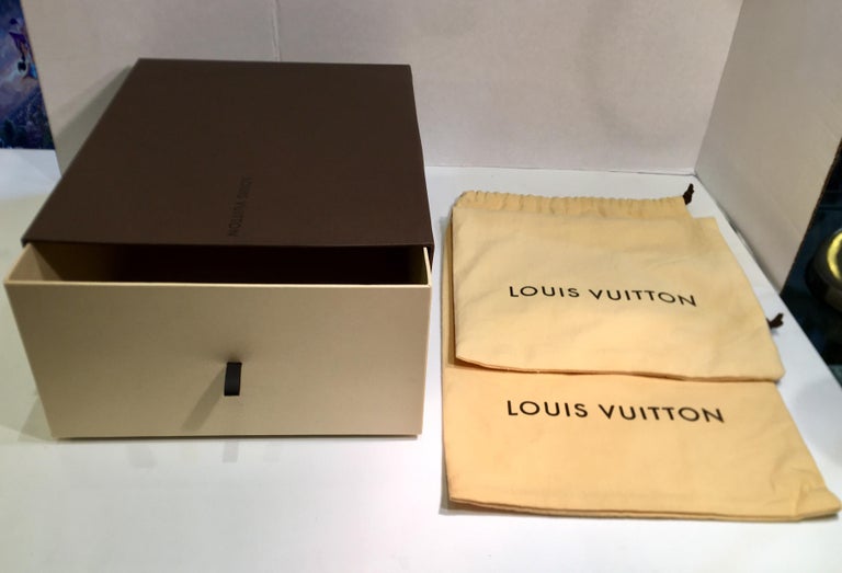 Louis Vuitton Queen of Hearts Infrarouge Monogram Heeled Sandals – Boutique  LUC.S