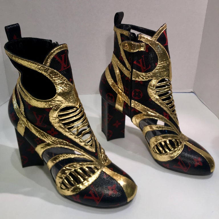 Rare Louis Vuitton Runway Infrarouge Queen of Hearts Ankle Boots Size 41 at  1stDibs
