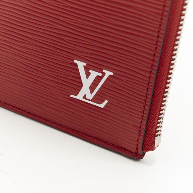 rare LOUIS VUITTON SUPREME 2017 LV Epi Pouchette Jour GM red document clutch bag In Excellent Condition For Sale In Hong Kong, NT