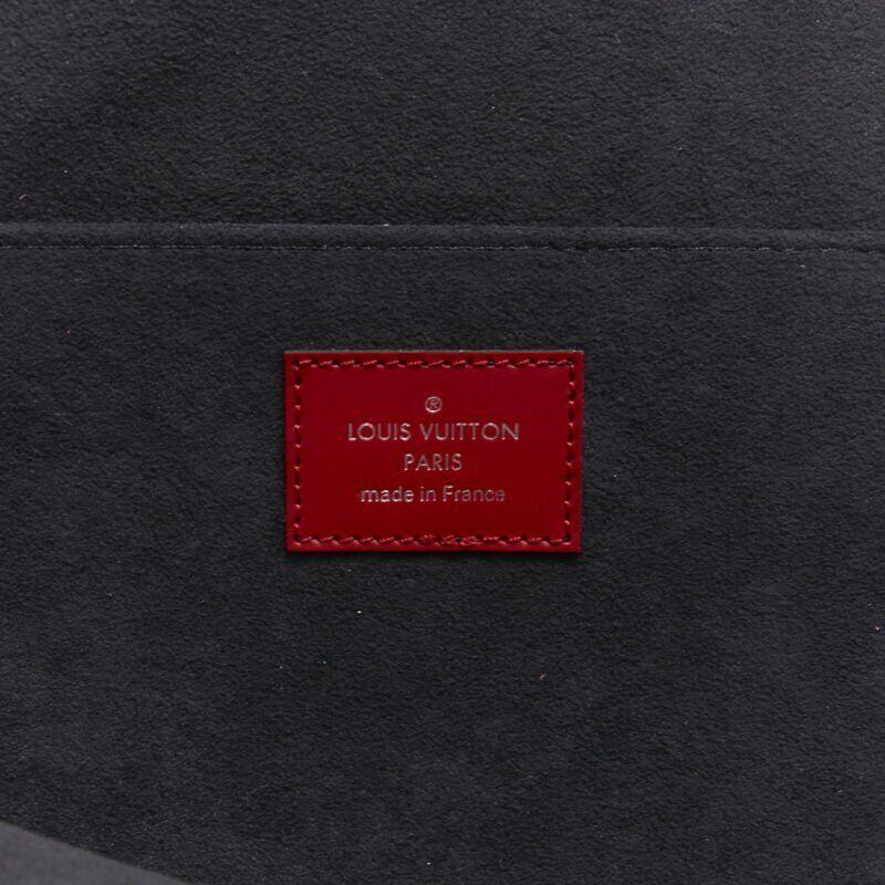 rare LOUIS VUITTON SUPREME 2017 LV Epi Pouchette Jour GM red document clutch bag For Sale 2