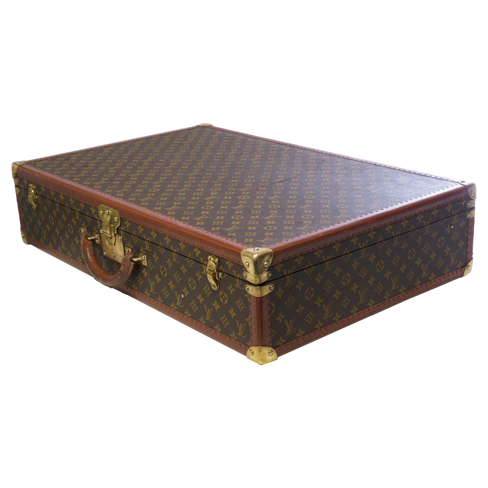 Women's or Men's Rare Louis Vuitton Trunk Alzer 80cm Suitcase in brown monogram canvas