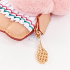 Seltener LOUIS VUITTON Vivienne Fashionista Tennis Taschenanhänger aus Nerzleder mit Metallbeschlägen