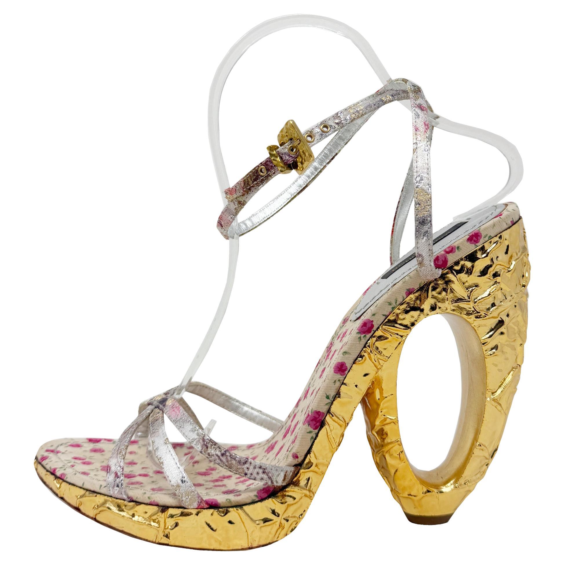 Rare Louis Vuitton Y2K Wedge Sandals 38.5 Floral Gold Heel Marc Jacobs 2007 For Sale