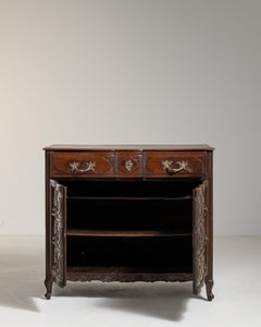 Raro aparador de roble estilo Luis XV con pátina original, Francia, 1800-1809