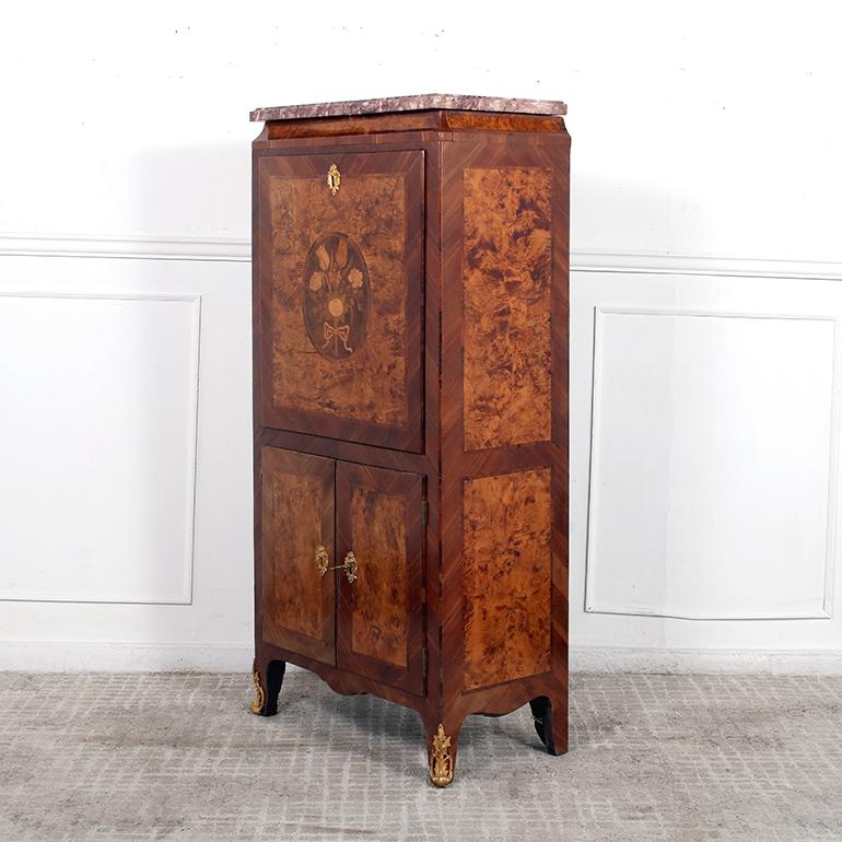 Français Rare secrétaire Louis XV en bois de rose et broussin, vers 1770 en vente