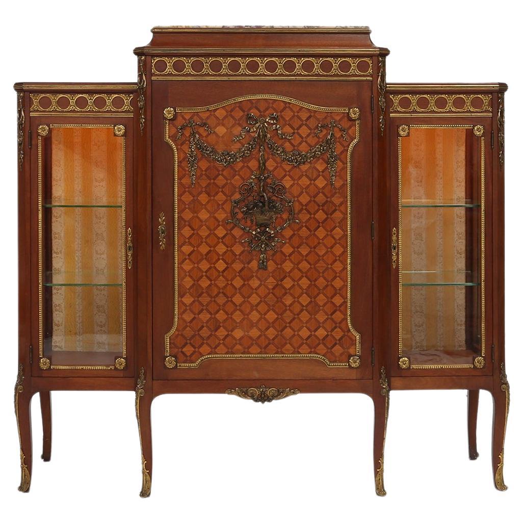 Rare vitrine Louis XVI en marqueterie avec lumière, France vers 1850 en vente