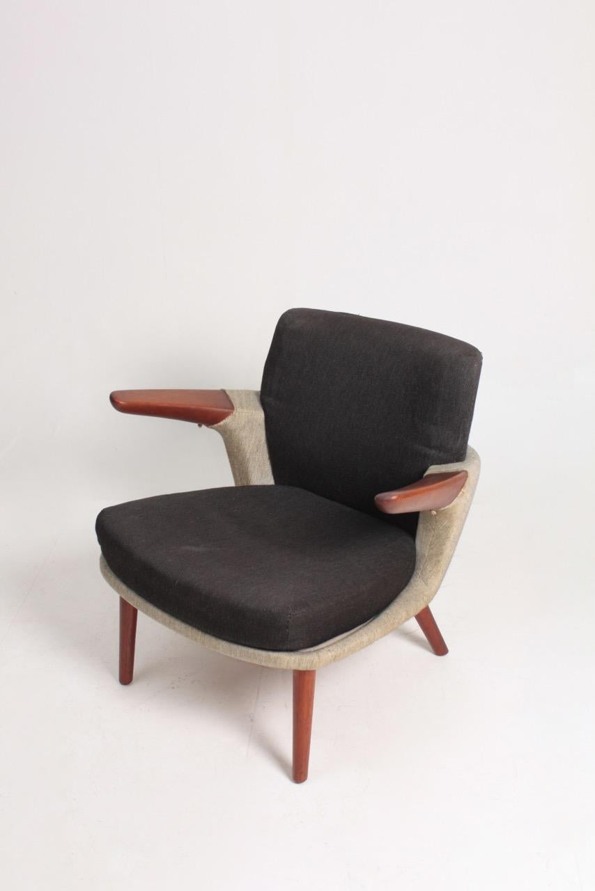 Scandinavian Modern Rare Lounge Chair in Original Fabric and Teak by Ib Kofod Larsen, 1950s
