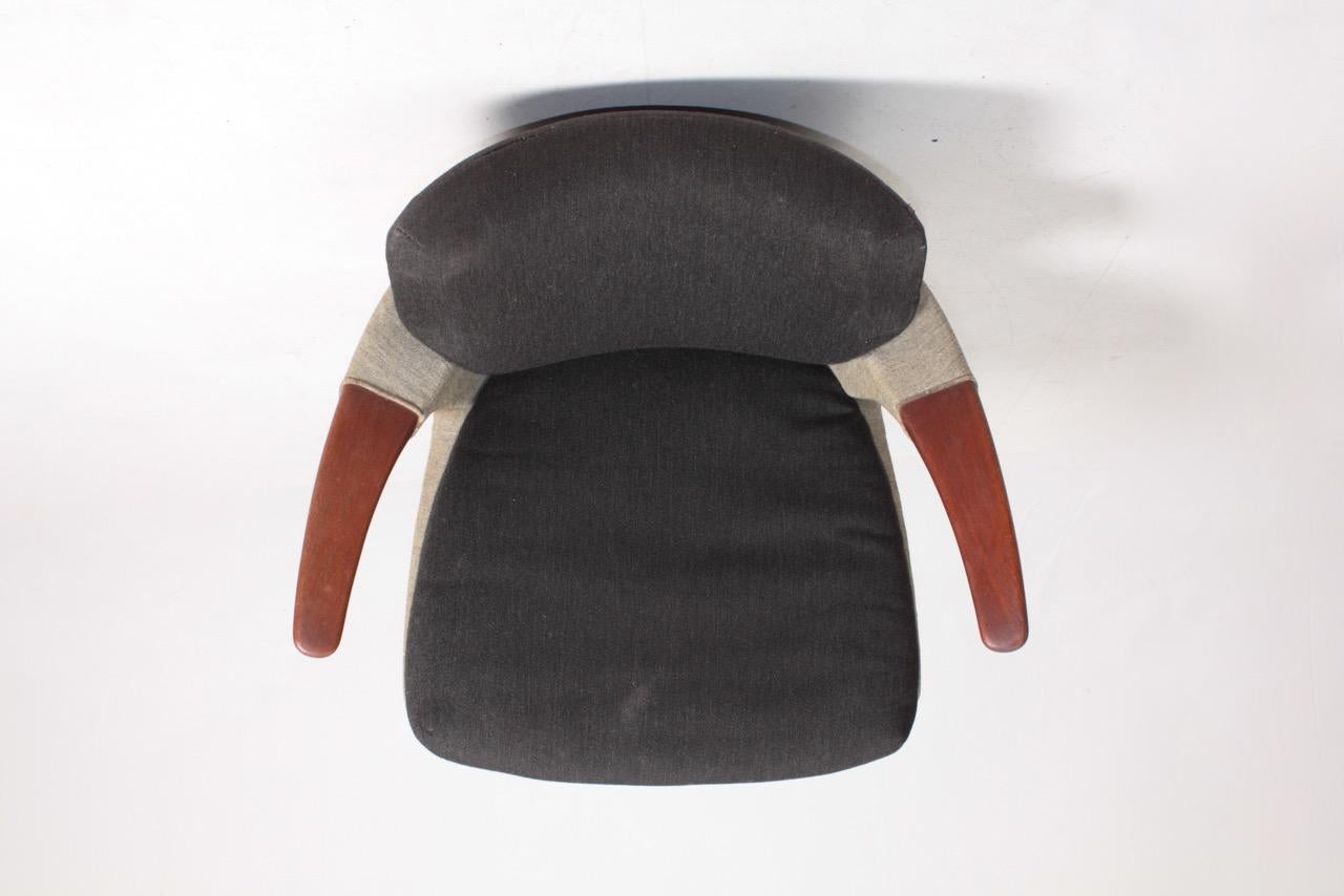 Rare Lounge Chair in Original Fabric and Teak by Ib Kofod Larsen, 1950s 1