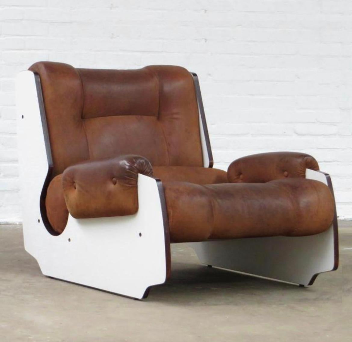 Rare lounge chair with ottoman & coffee table, 1970 For Sale 8