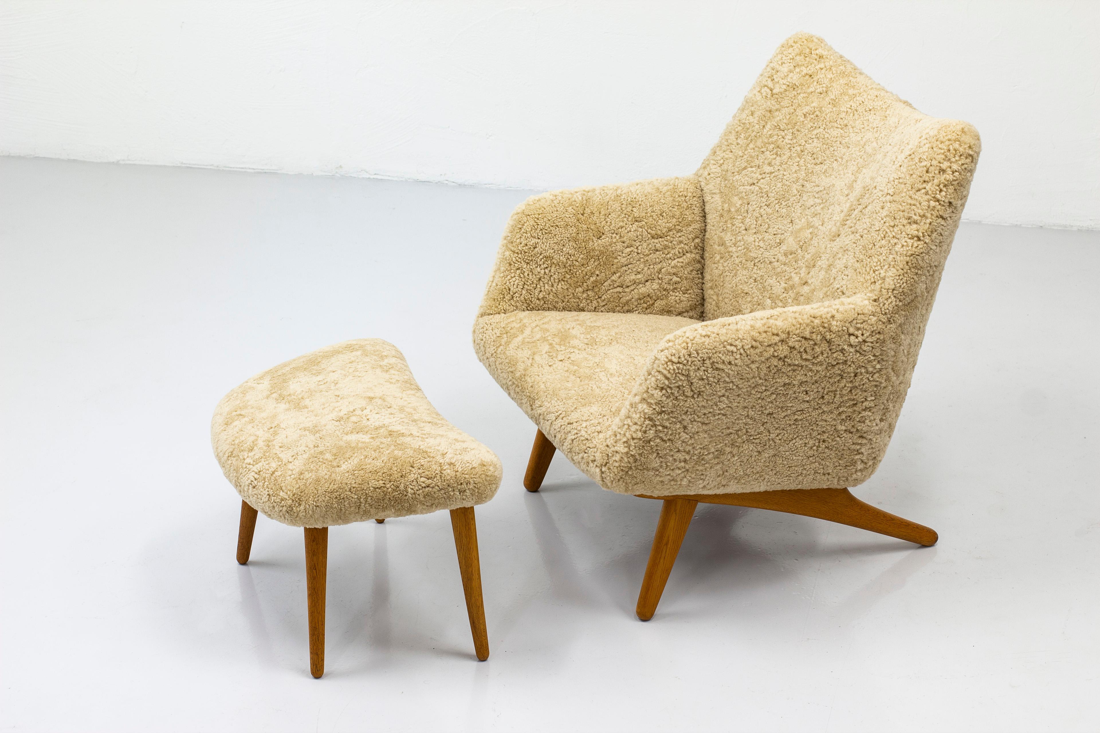 Rare Lounge Chair with Ottoman in Sheepskin by Illum Wikkelsø 3