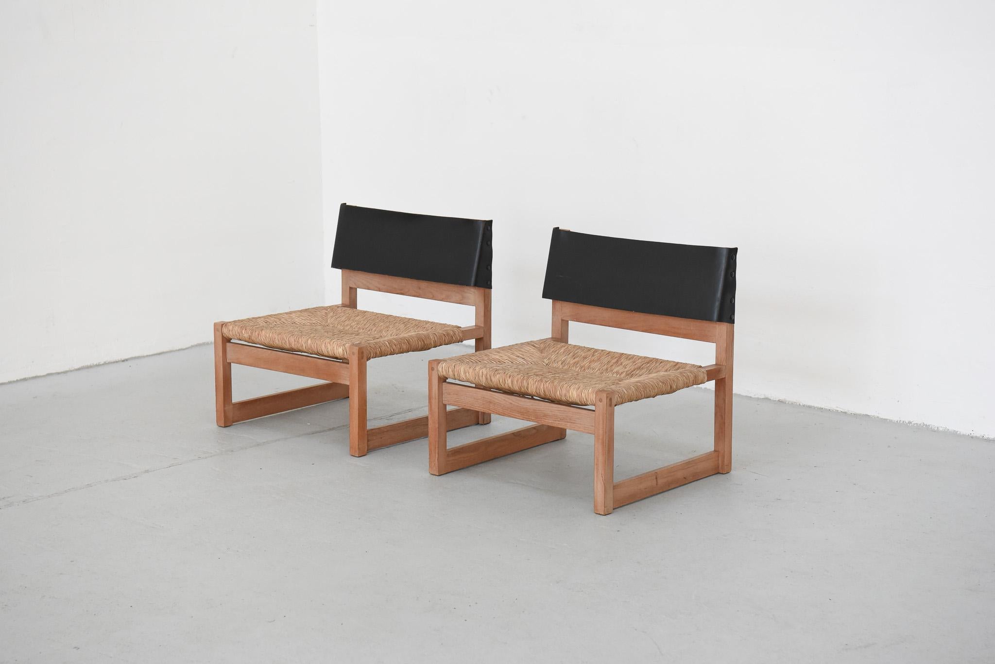 Rare Lounge Chairs by Javier Carvajal for BIOSCA For Sale 13