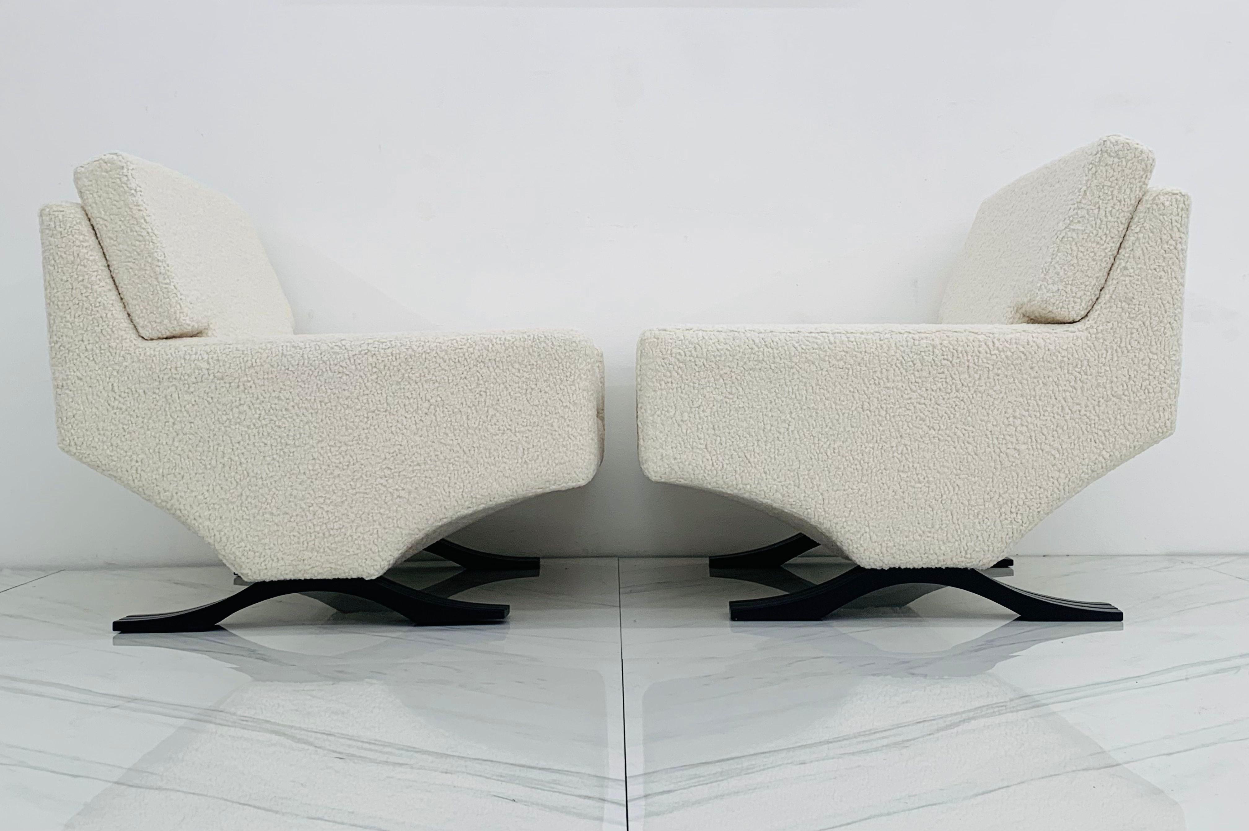 Rare Lounge Chairs in White Boucle, Franz T. Sartori, Flexform, 1965 In Good Condition In Culver City, CA