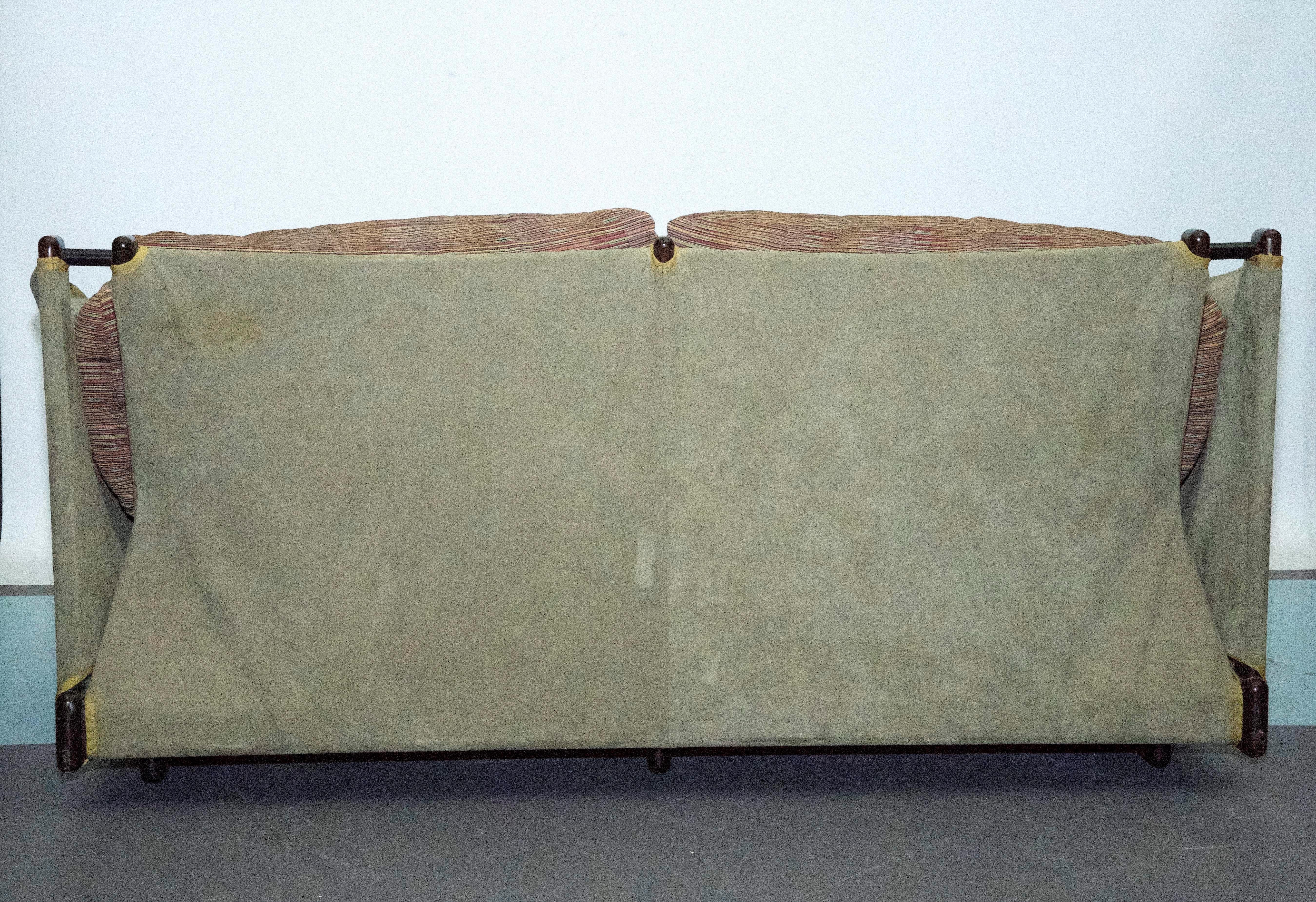Tessuto Rara poltrona, modello Violoncello di Piero De Martini per Cassina, Italia anni '70 in vendita