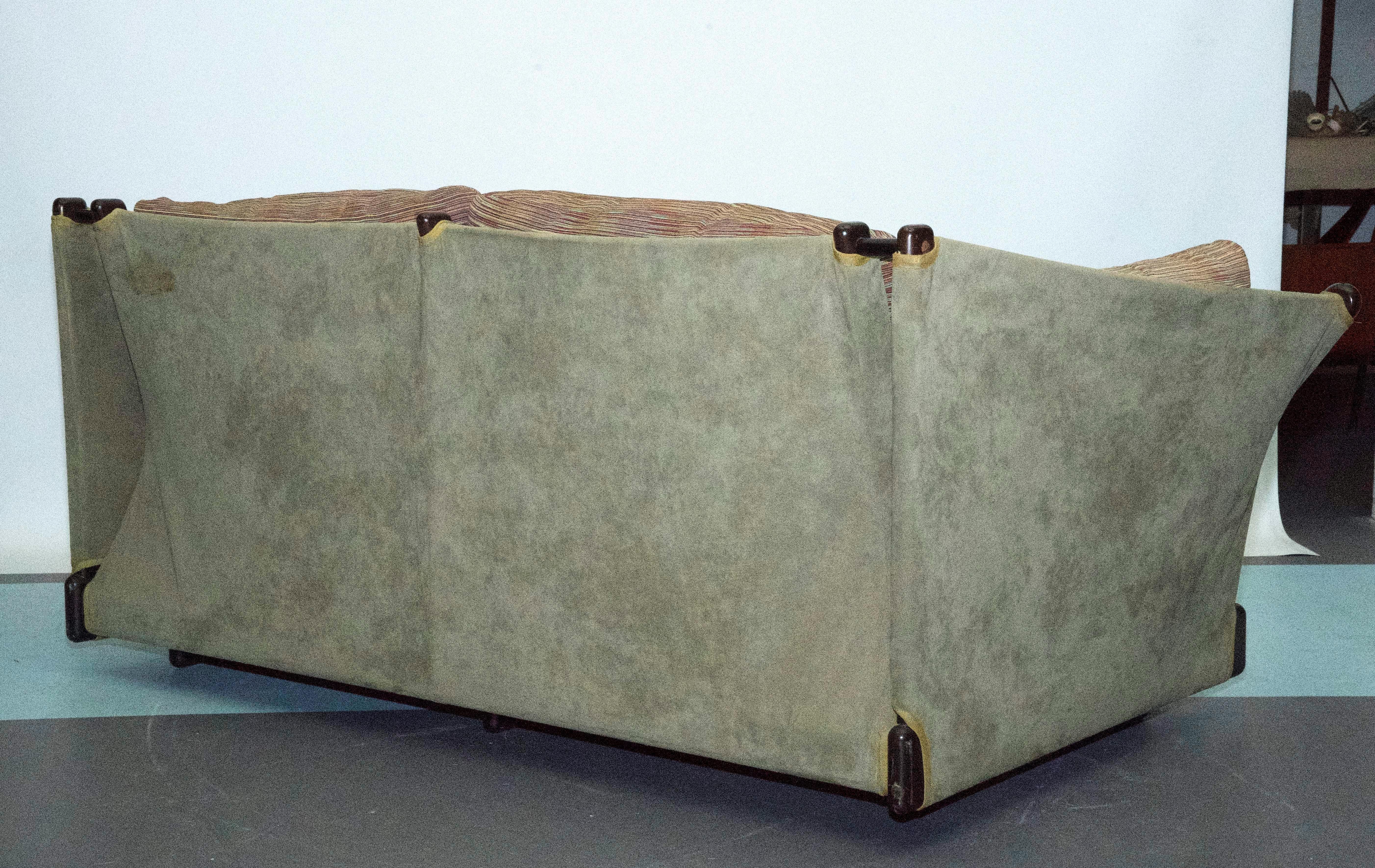 Rara poltrona, modello Violoncello di Piero De Martini per Cassina, Italia anni '70 in vendita 1