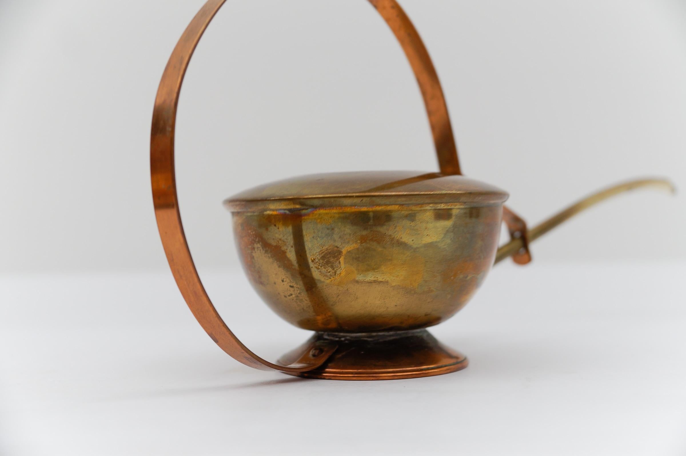 Raro e grazioso Can in ottone e rame, anni '50, Austria in vendita 2