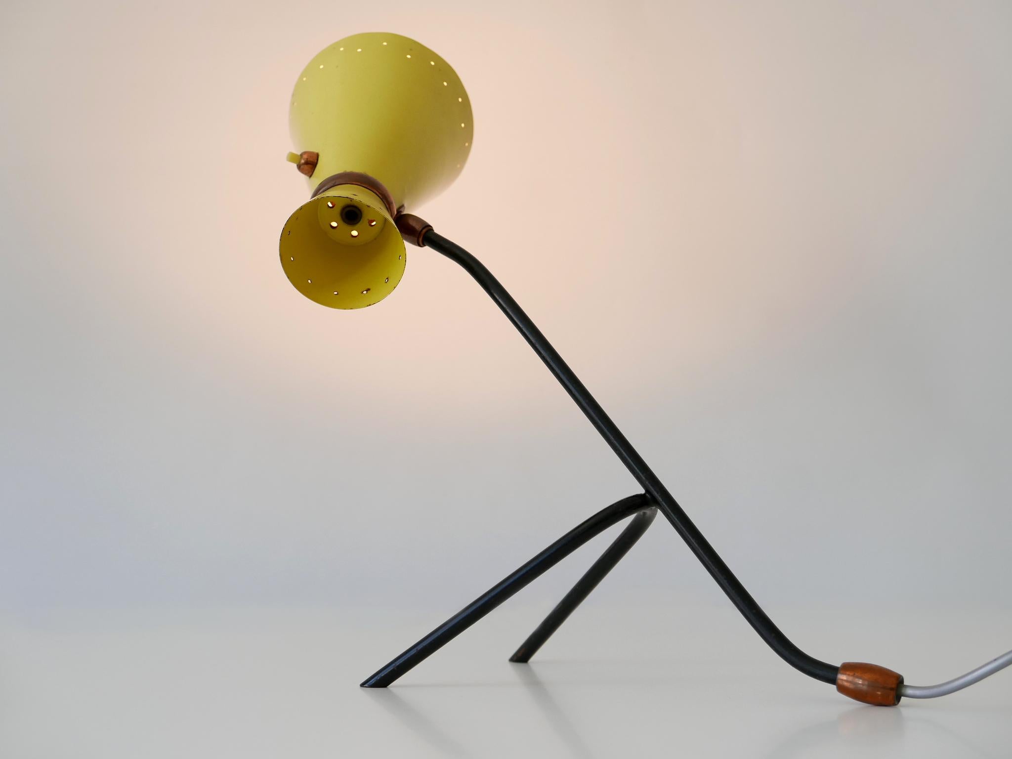 Rare & Lovely Mid-Century Modern Diabolo Table Lamp Desk Light Italy 1960s For Sale 1
