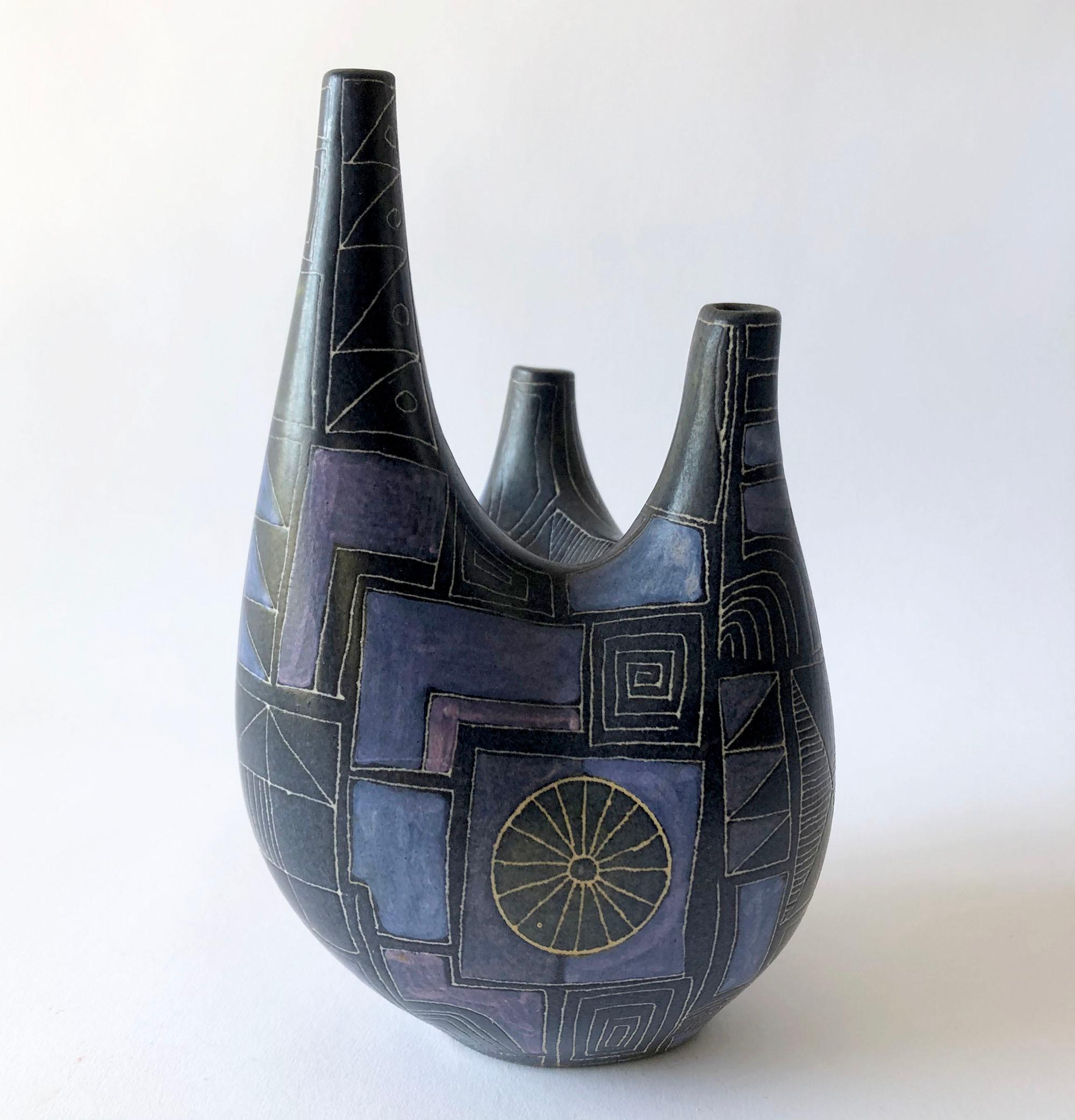 Rare Lu Klopfer West German Pottery Triple Spouted European Modern Vessel In Good Condition In Palm Springs, CA